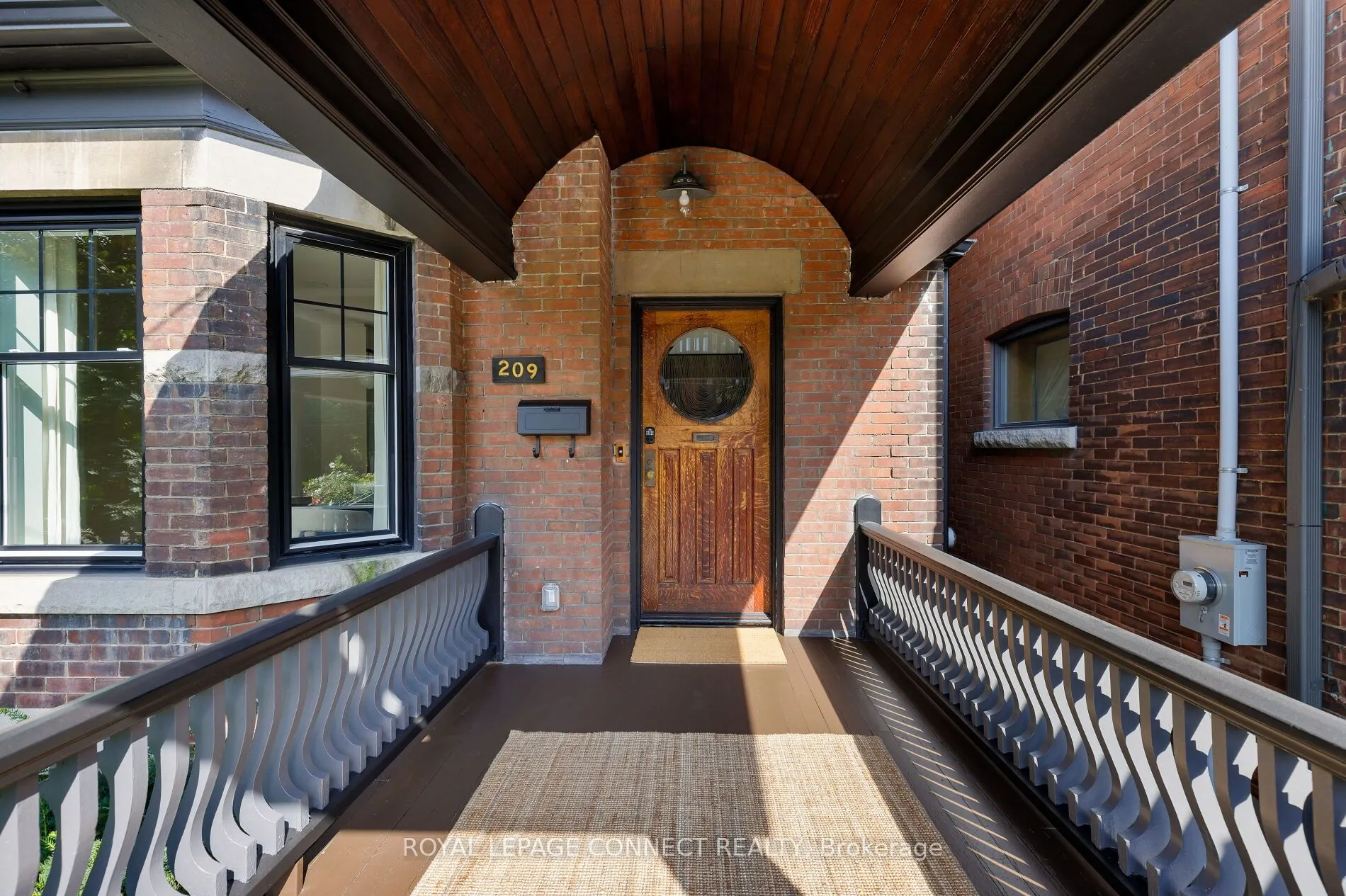 209 Indian Road