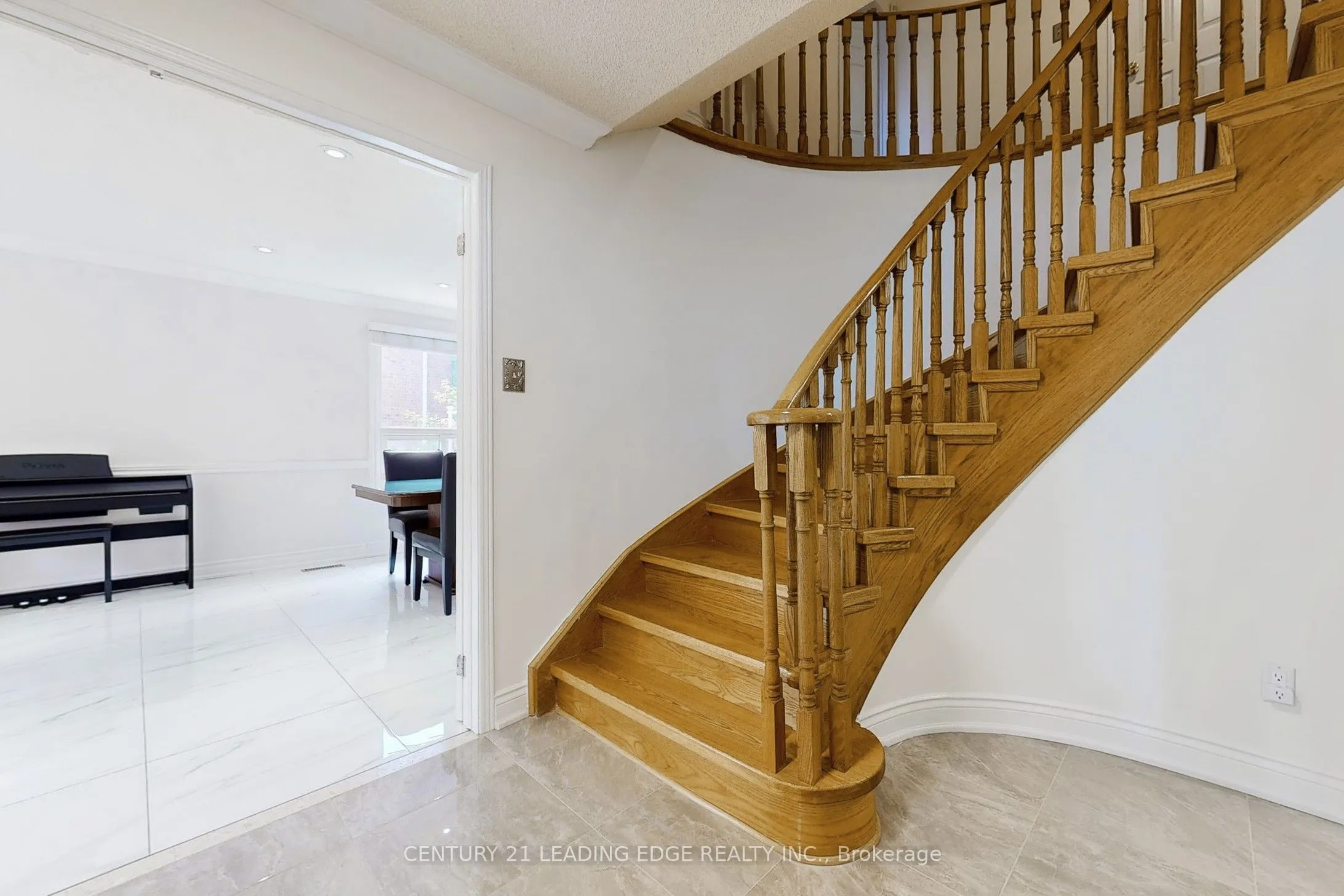 10 VIVALDI Crescent
