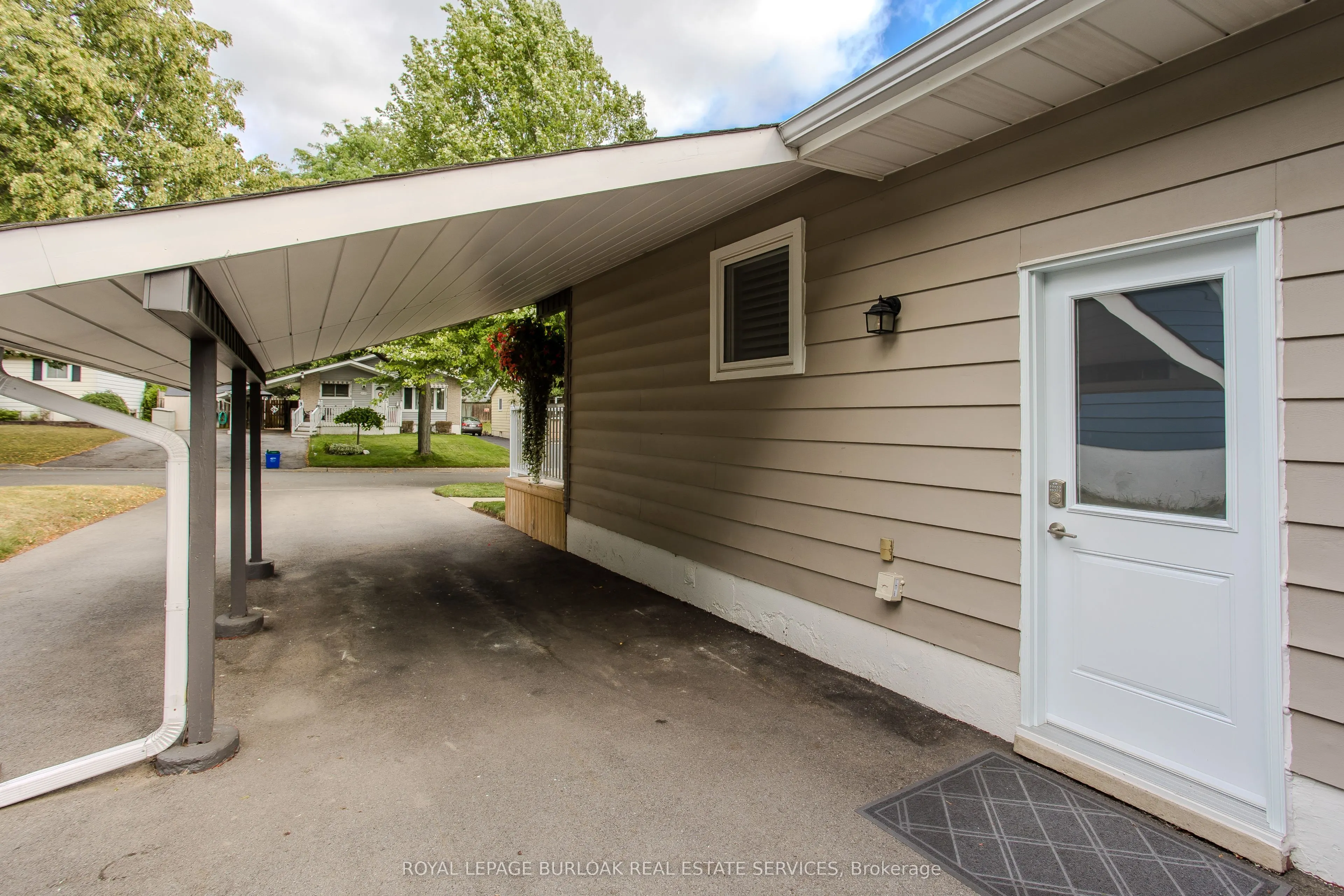 2126 Linmouth Terrace