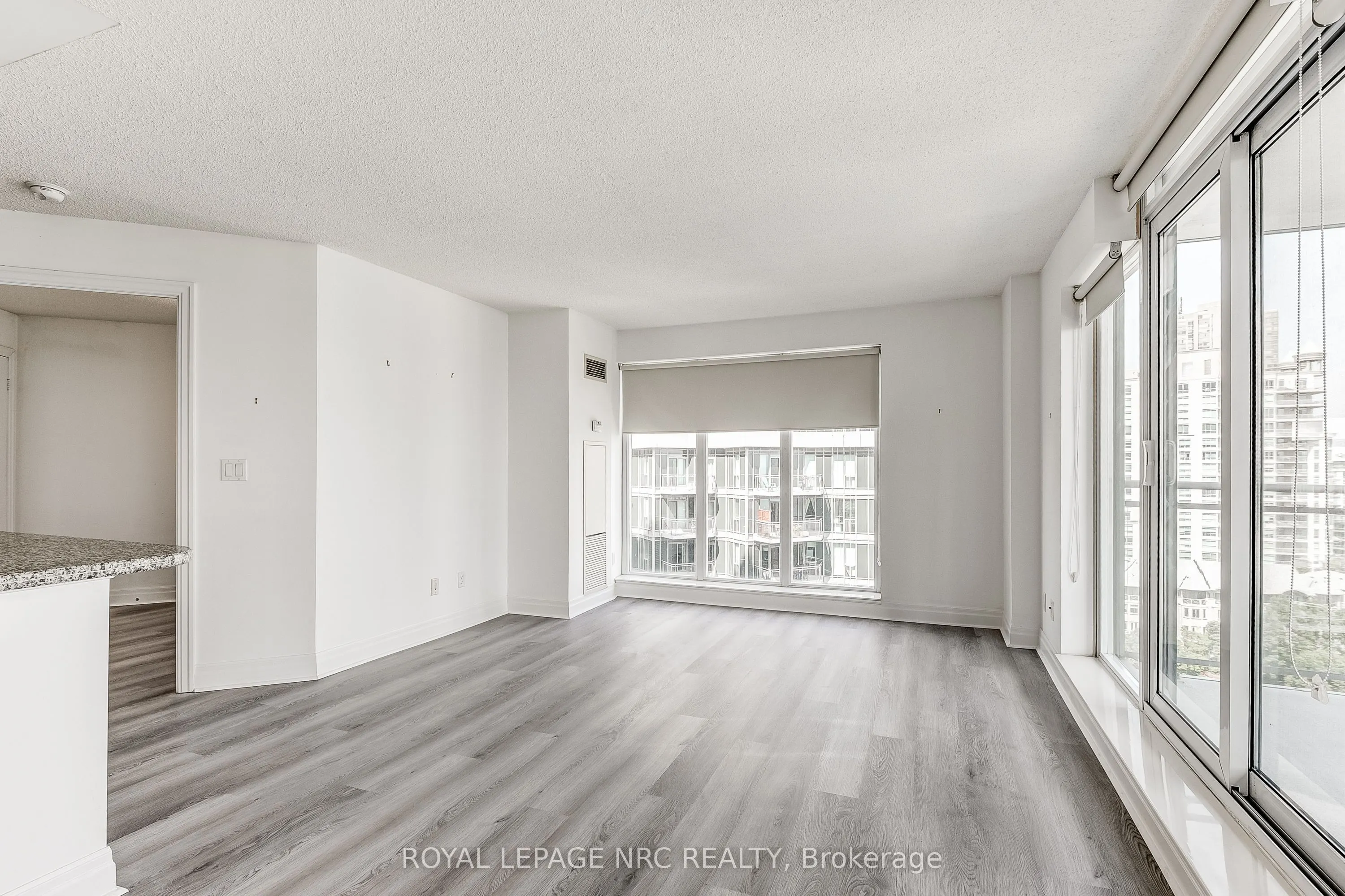 2121 Lakeshore Boulevard W, #1211