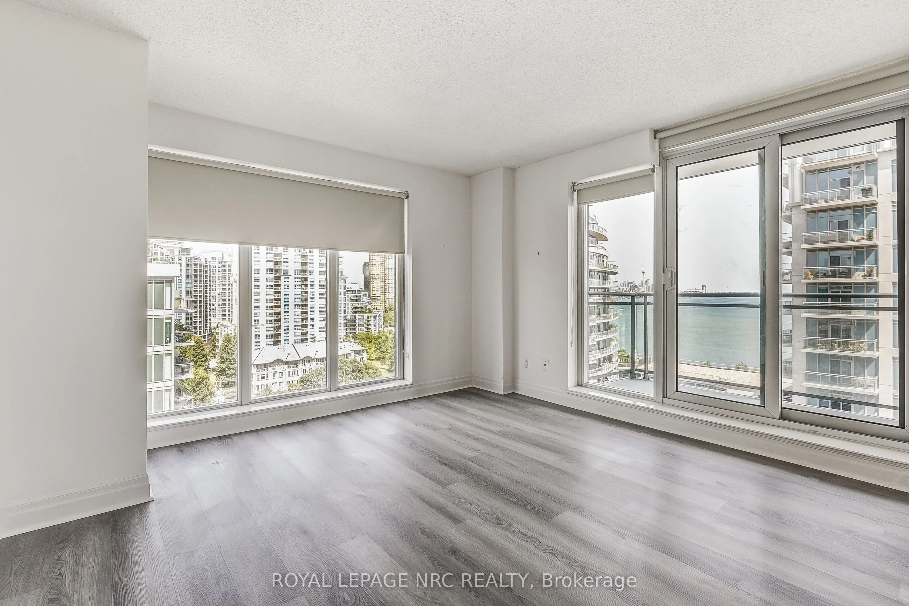 2121 Lakeshore Boulevard W, #1211
