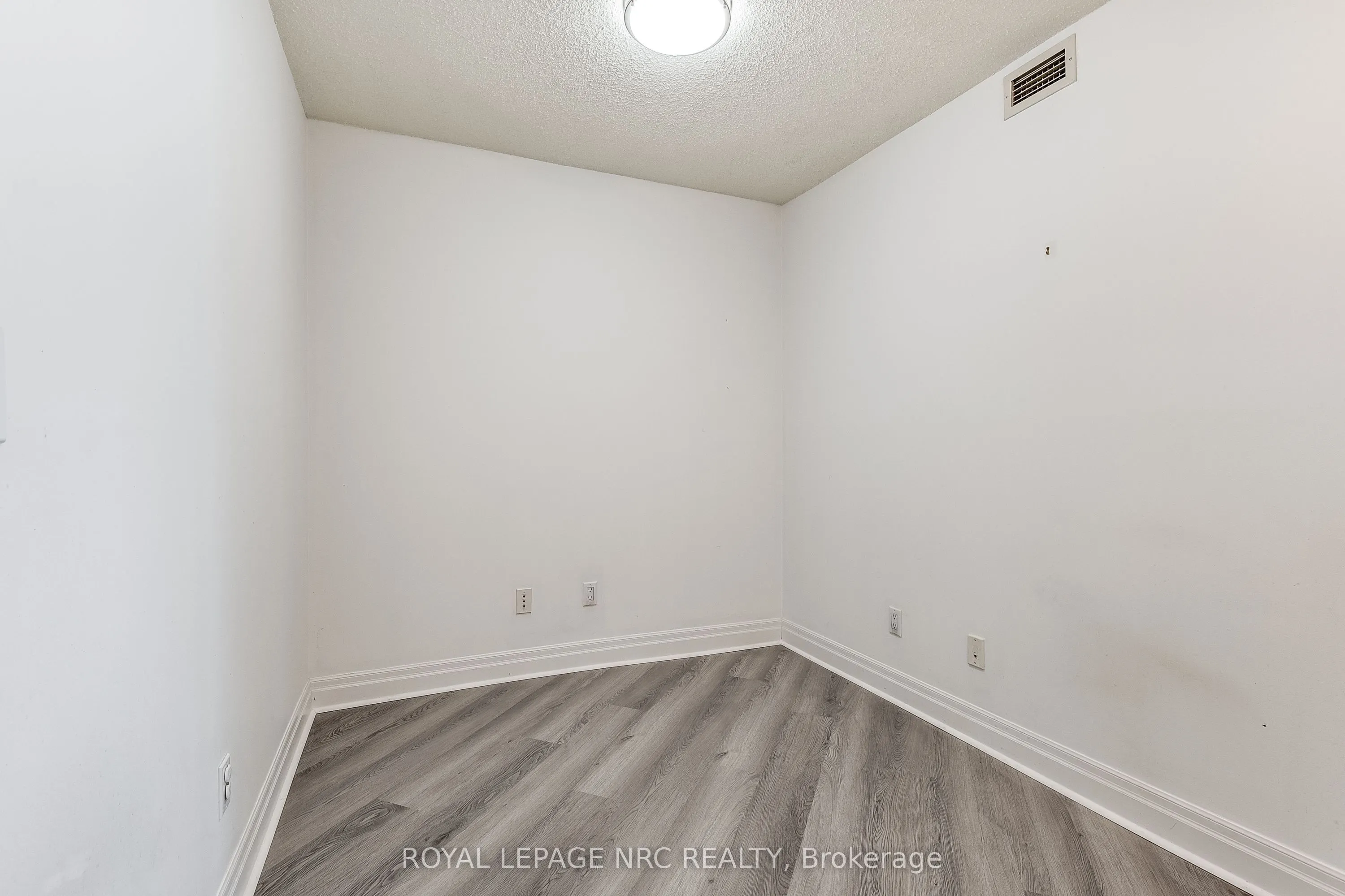 2121 Lakeshore Boulevard W, #1211