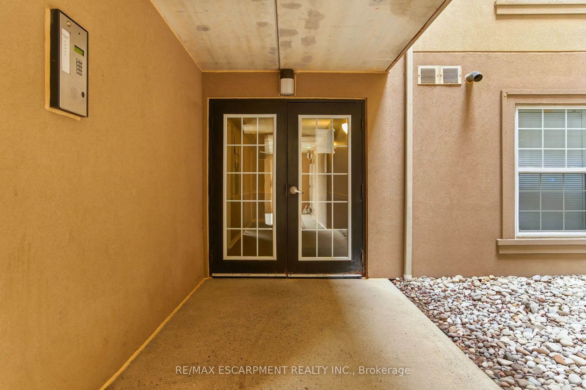 2055 Appleby Line, #110