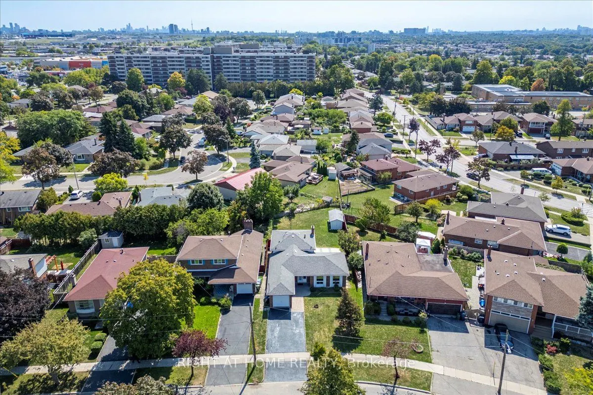 27 Villata Gardens