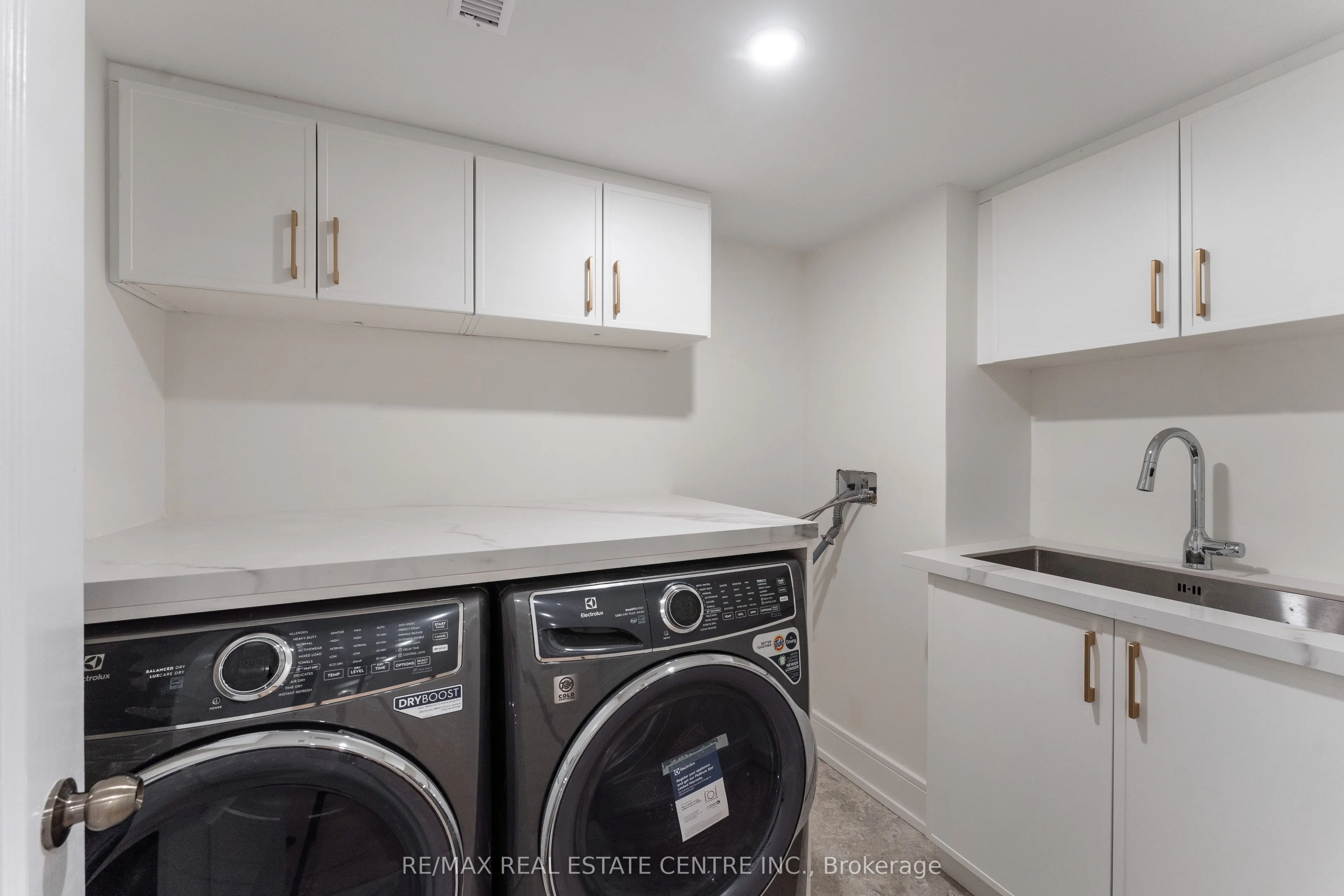 3352 Petrie Way
