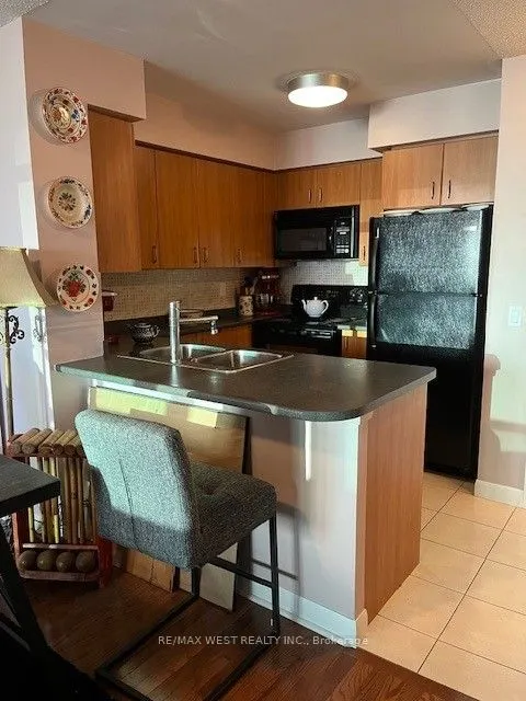 235 Sherway Gardens Road, #911