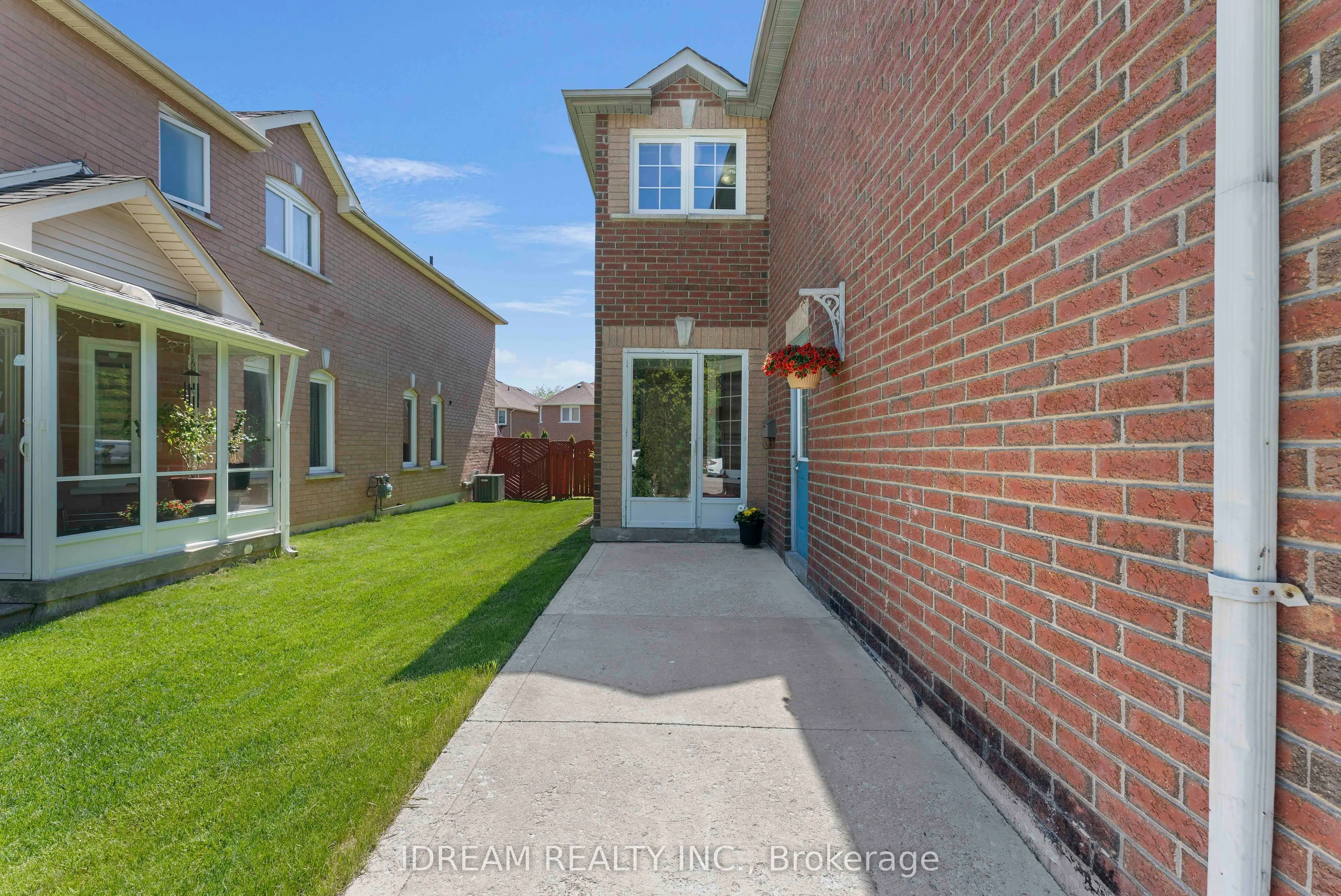 42 Mccleave Crescent