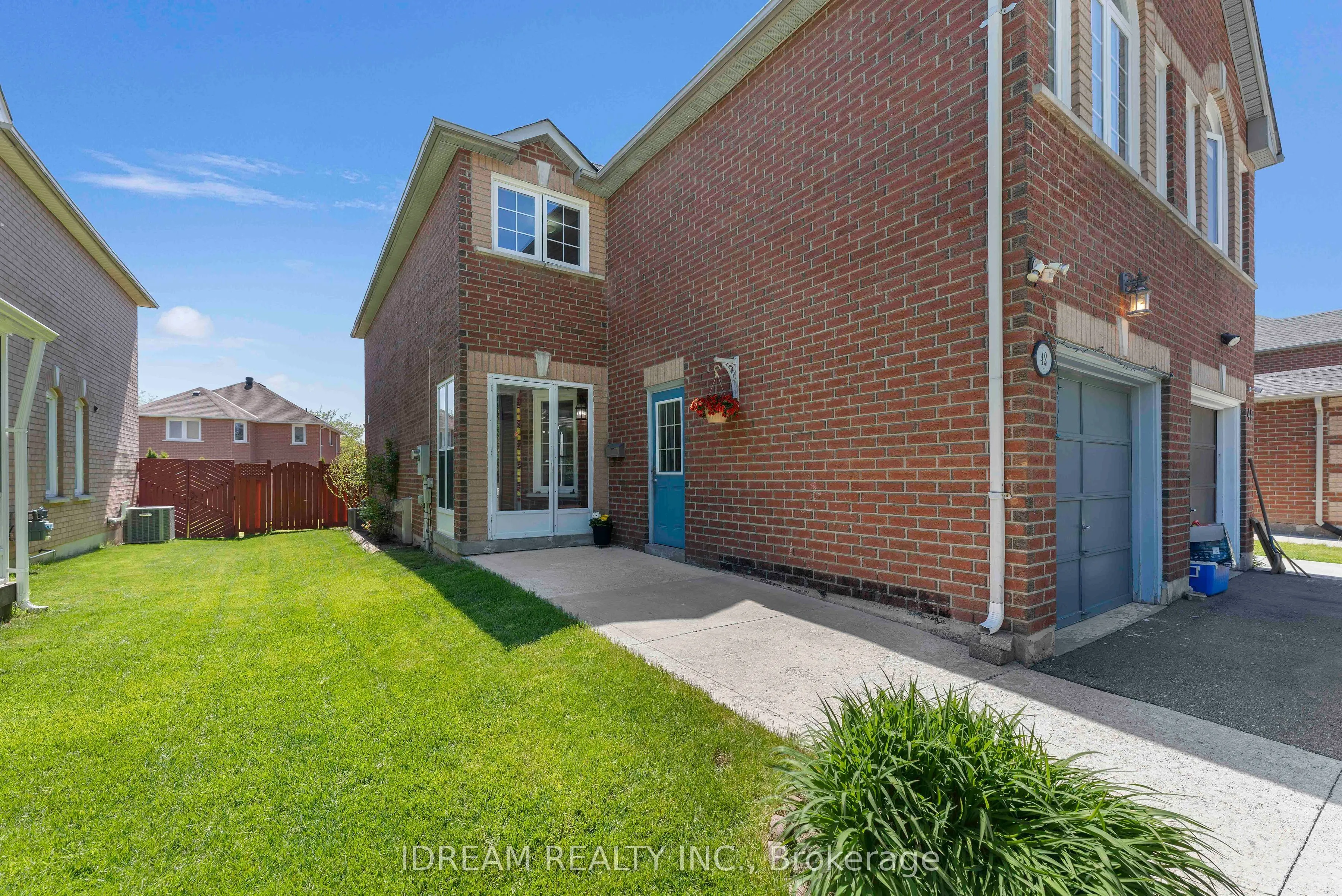 42 Mccleave Crescent