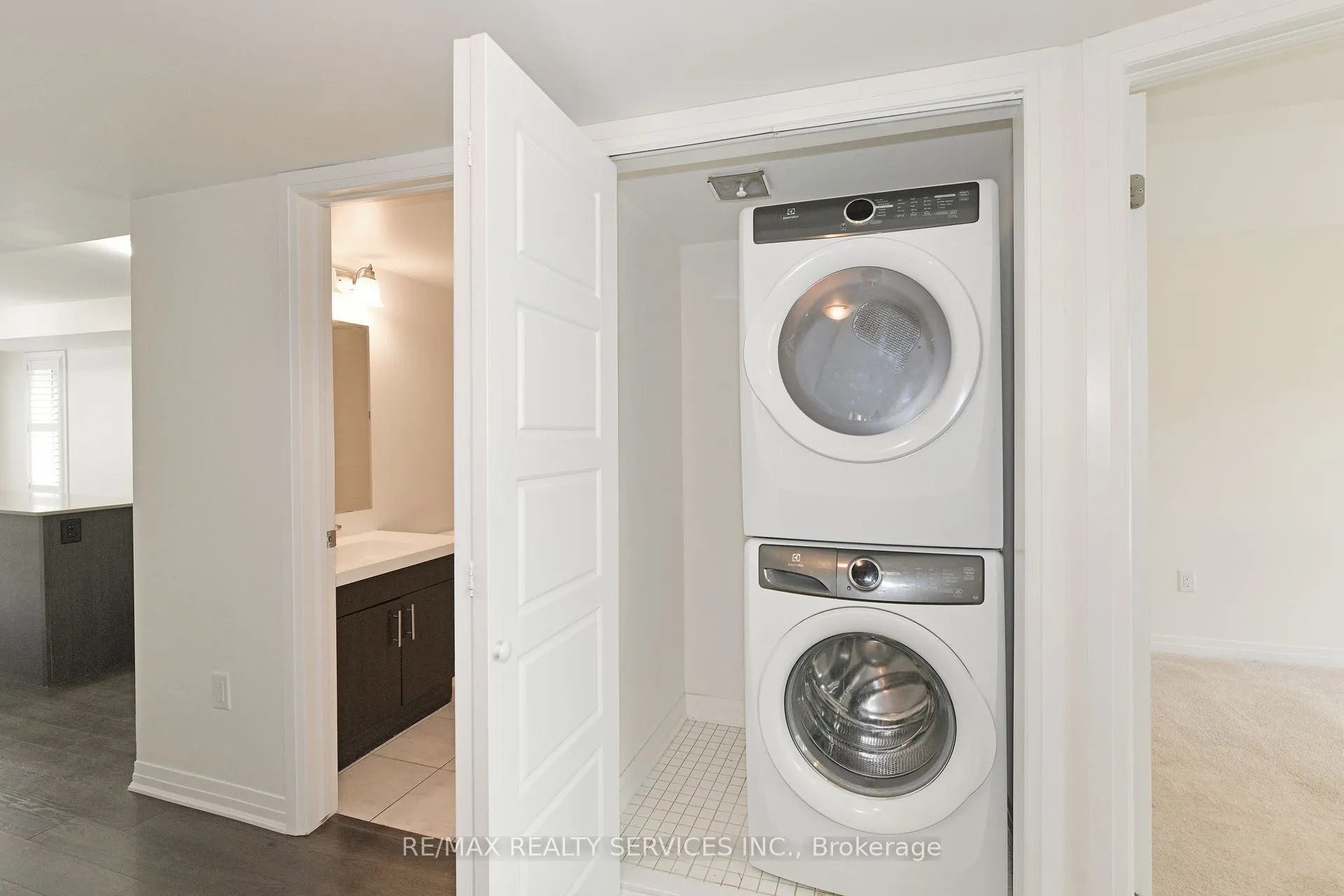 142 William Duncan Road, #2