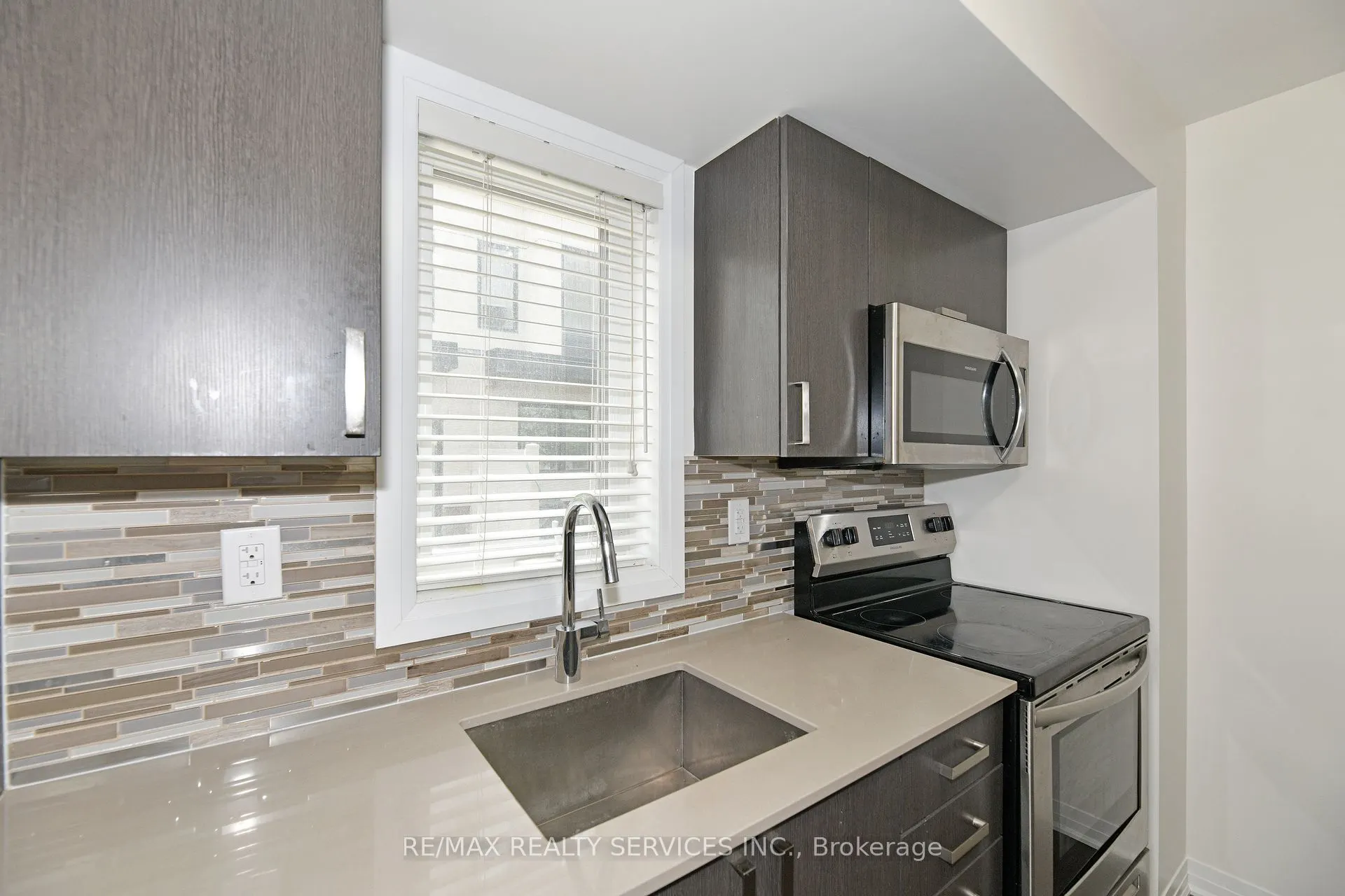 142 William Duncan Road, #2