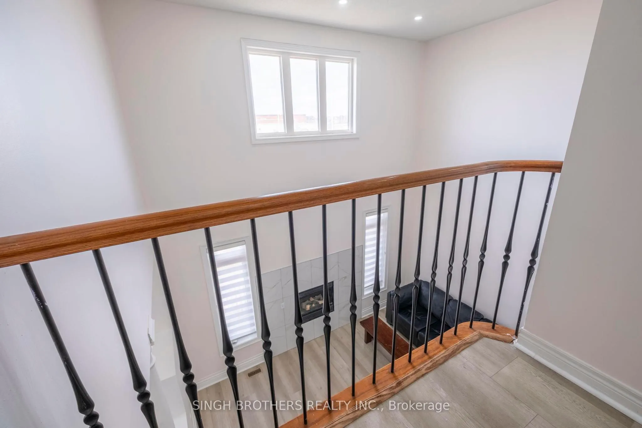 78 Mainard Crescent, #Upper
