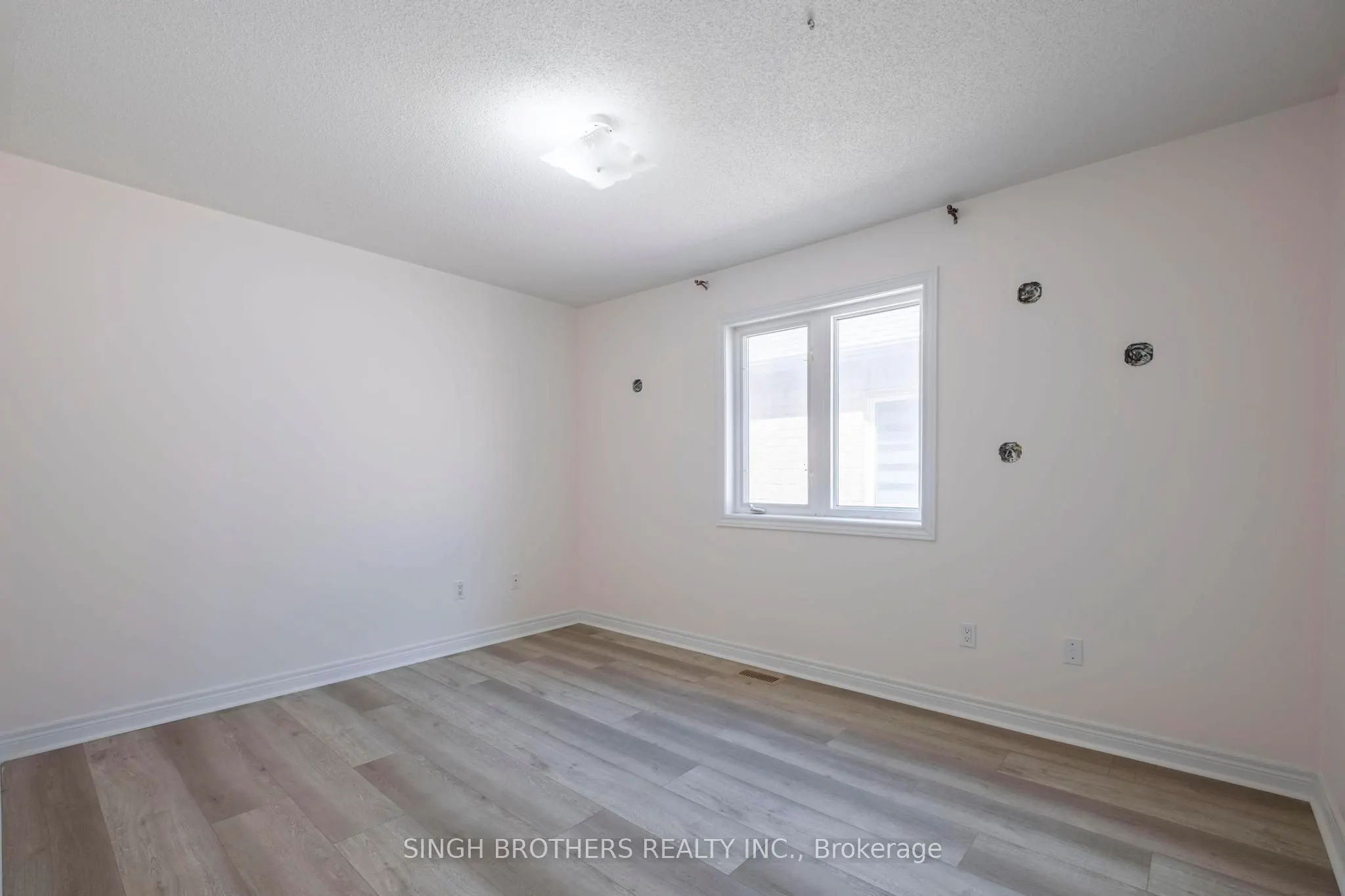 78 Mainard Crescent, #Upper