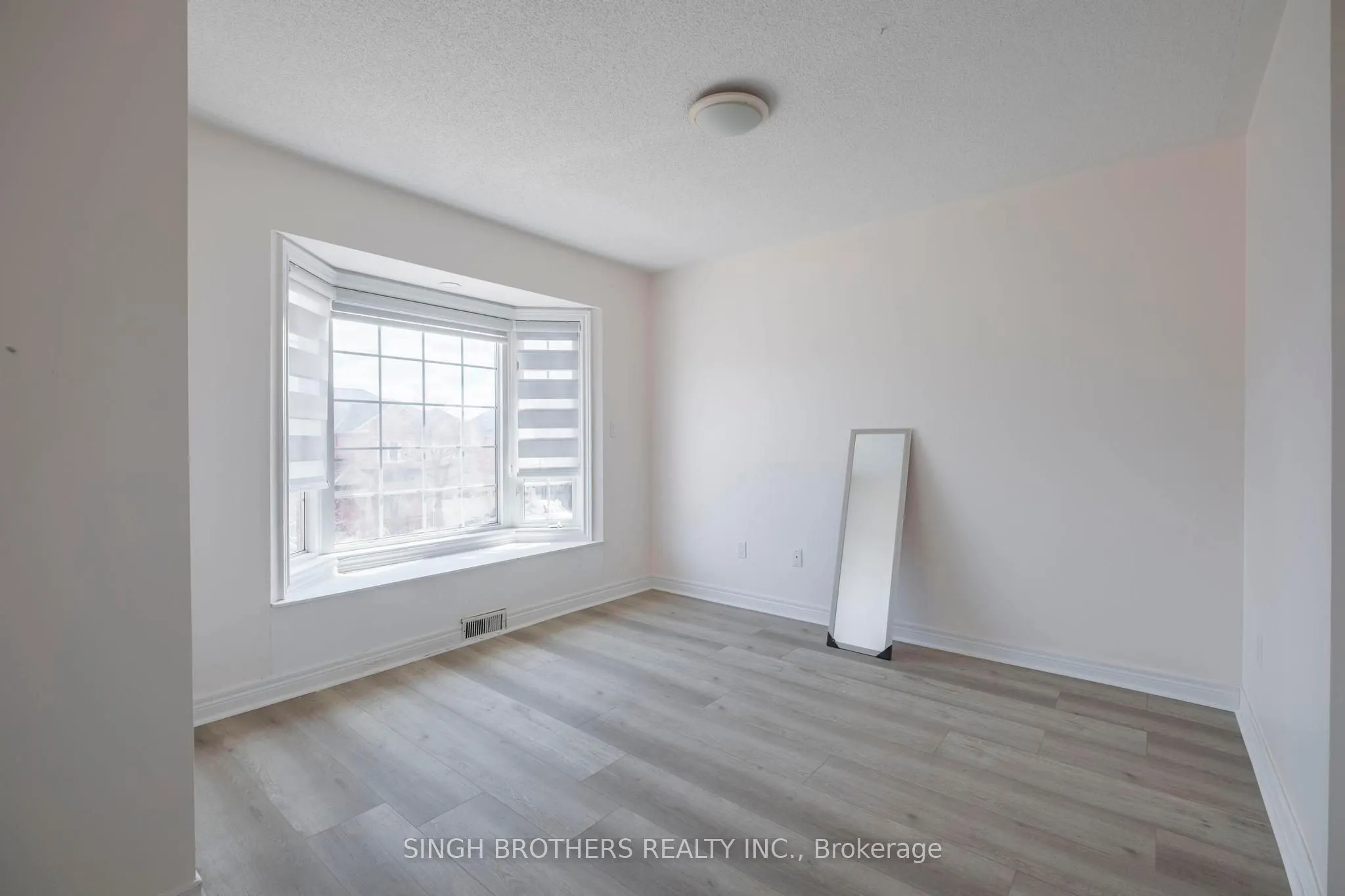 78 Mainard Crescent, #Upper
