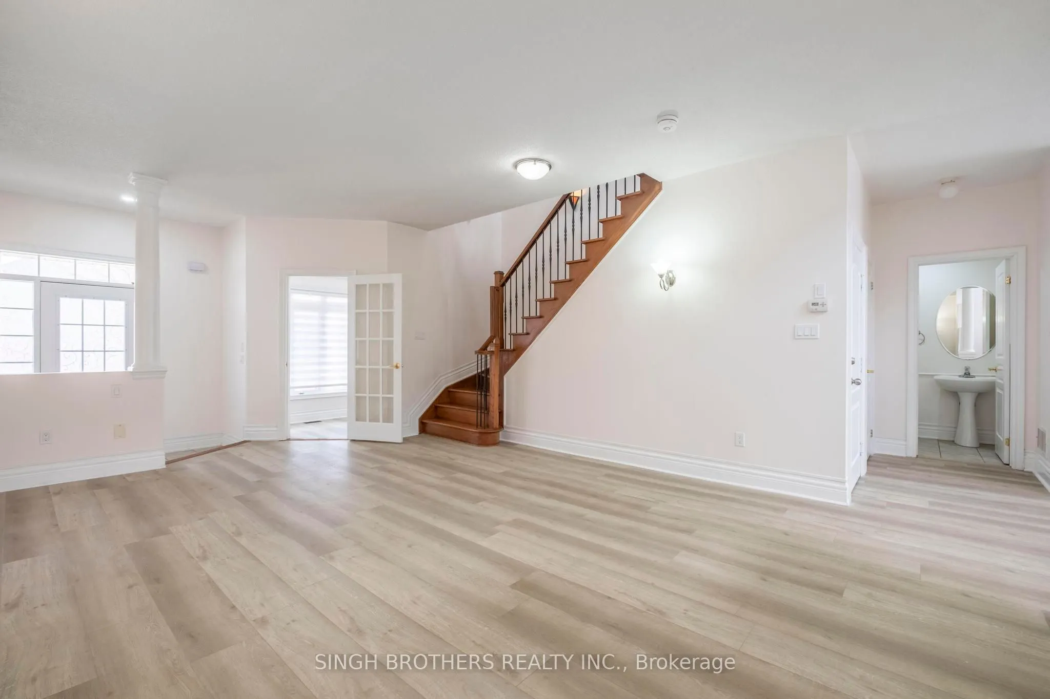 78 Mainard Crescent, #Upper