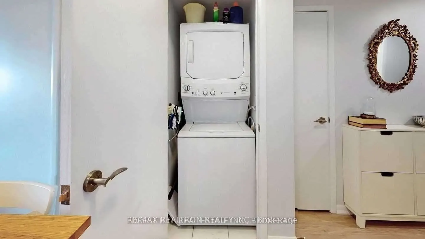 830 Lawrence Avenue W, #644