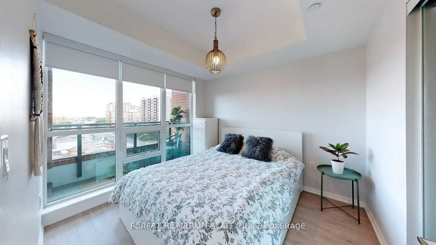 830 Lawrence Avenue W, #644