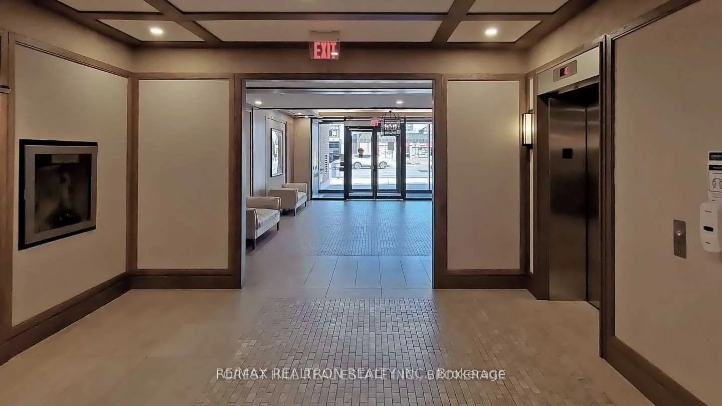 830 Lawrence Avenue W, #644
