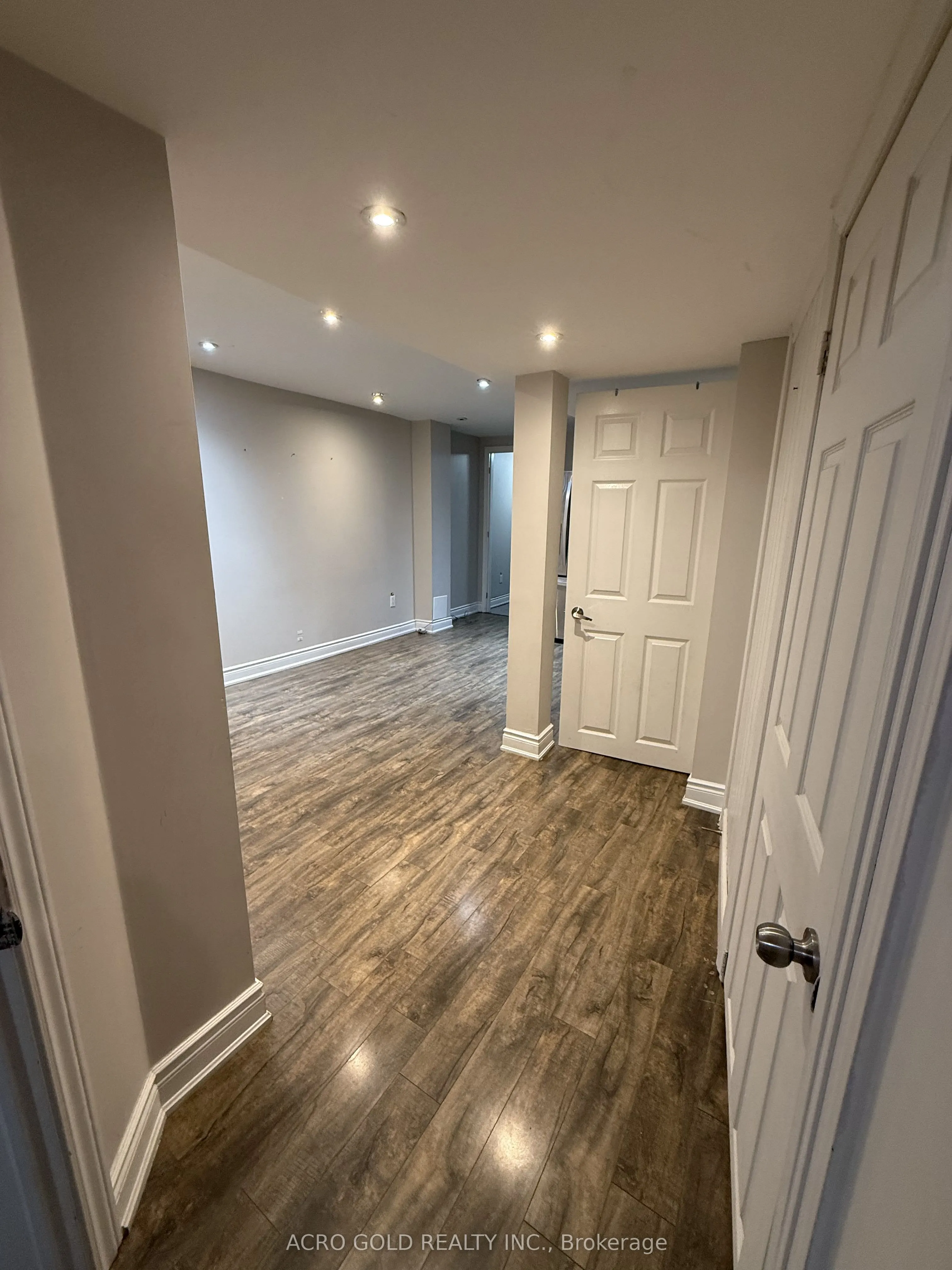 420 Hansen Road N, #01