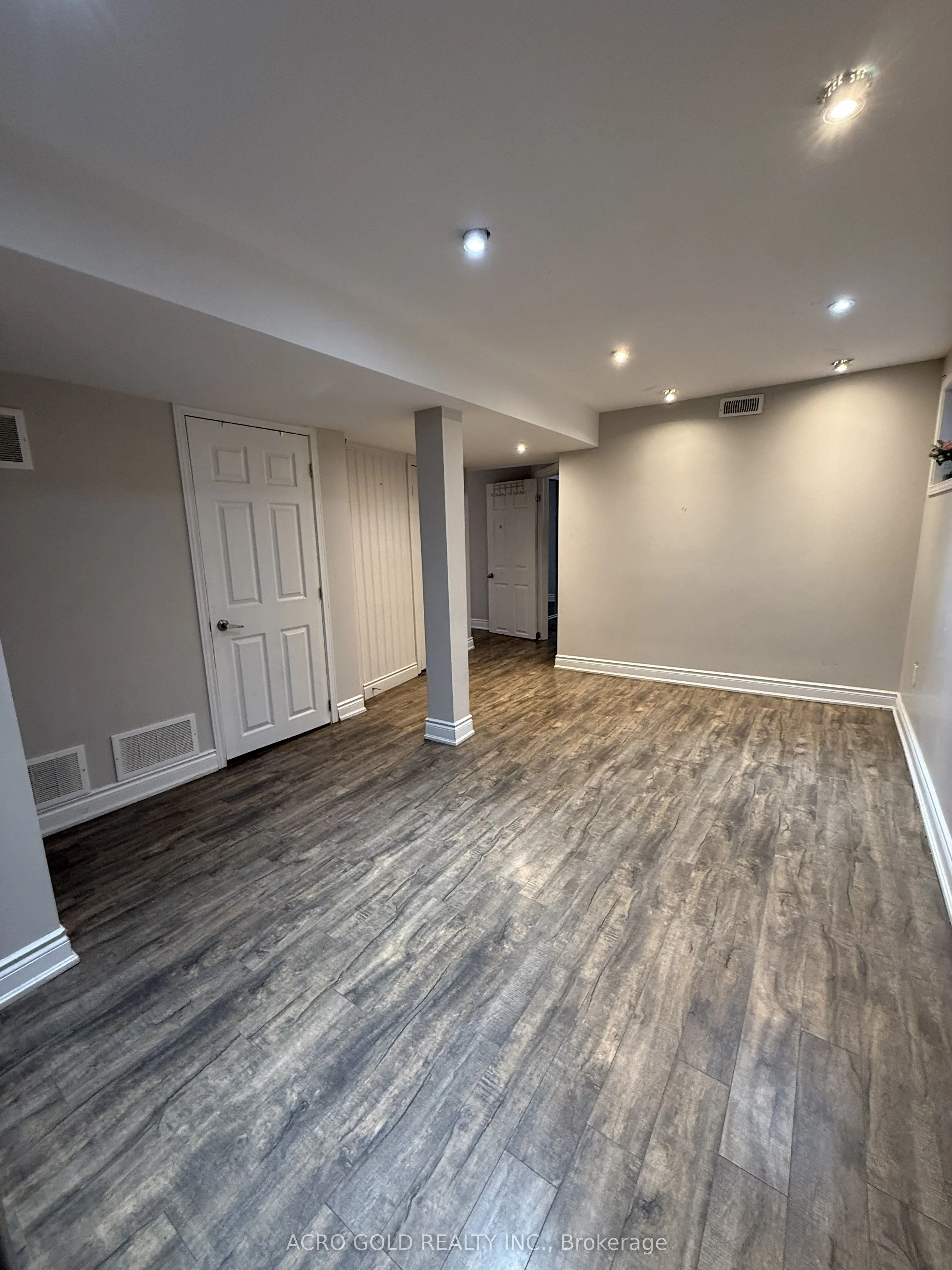 420 Hansen Road N, #01