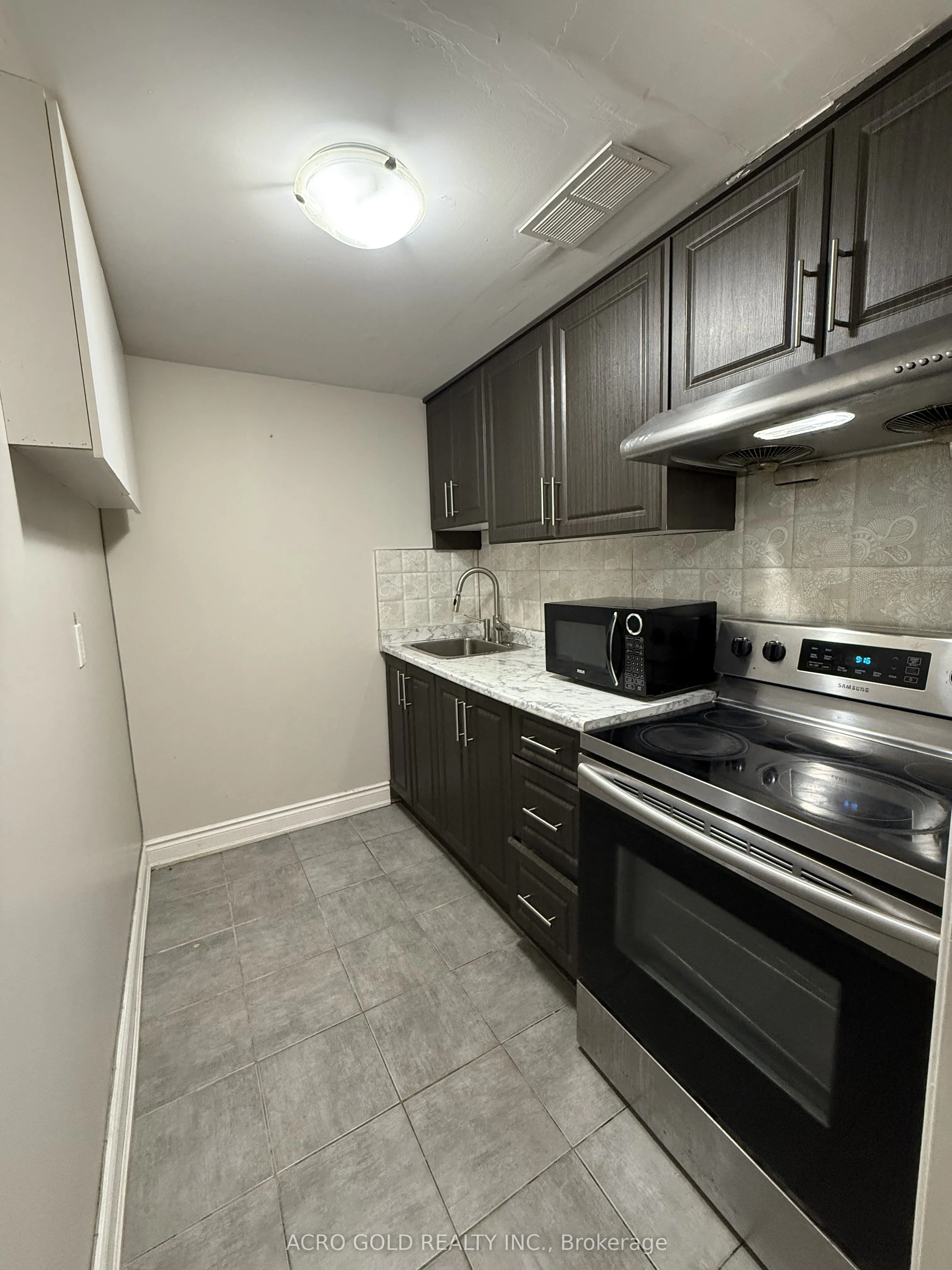 420 Hansen Road N, #01