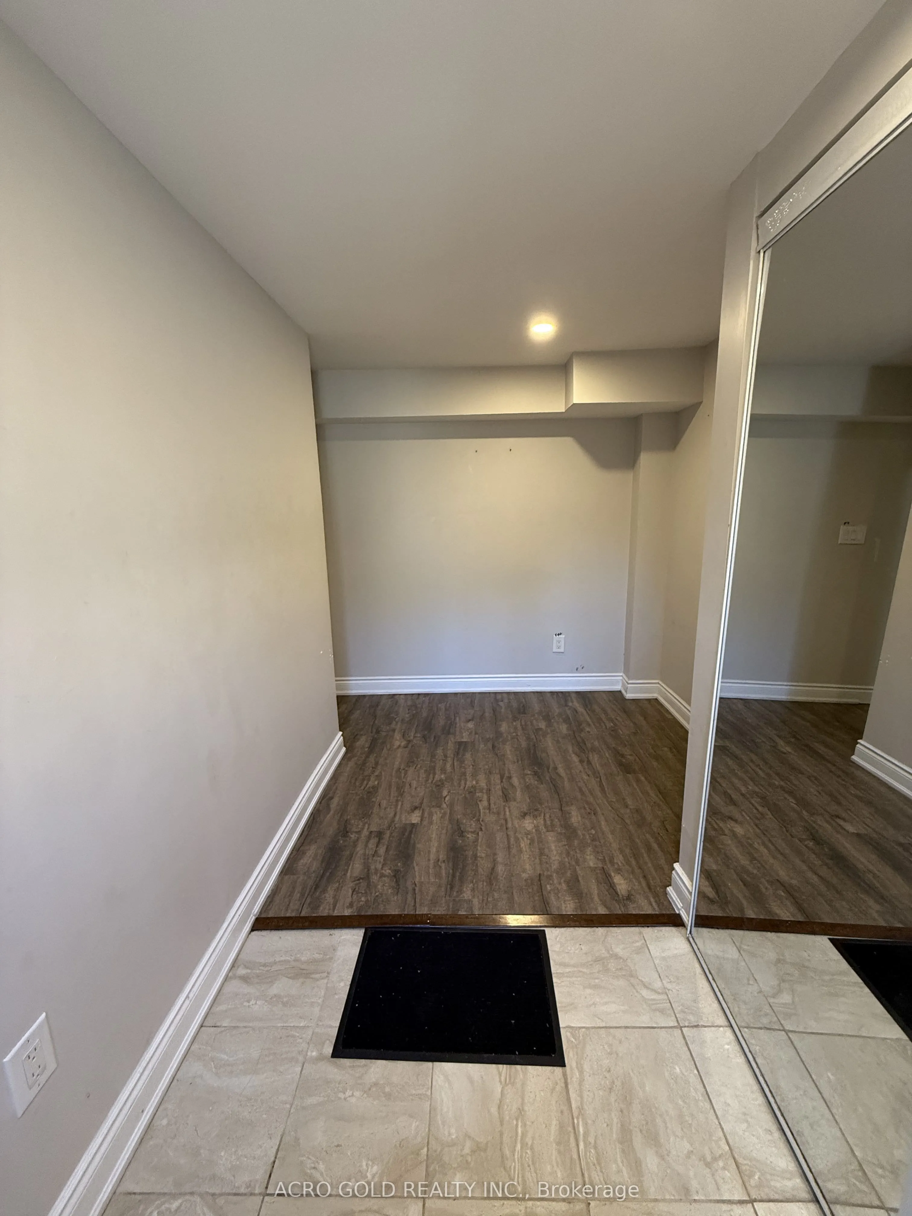 420 Hansen Road N, #01