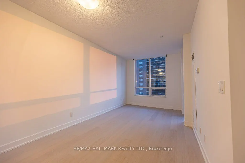 6 Eva Road, #212