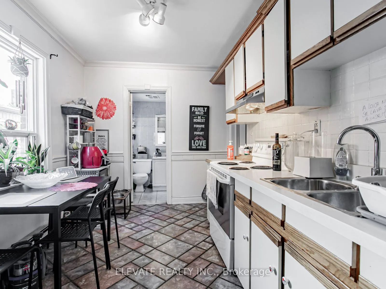 247 Belgravia Avenue