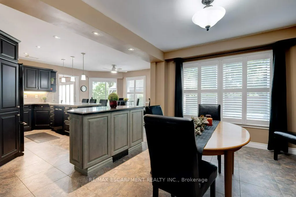 2010 WINDY OAKS Drive