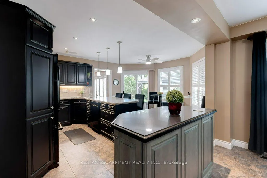 2010 WINDY OAKS Drive