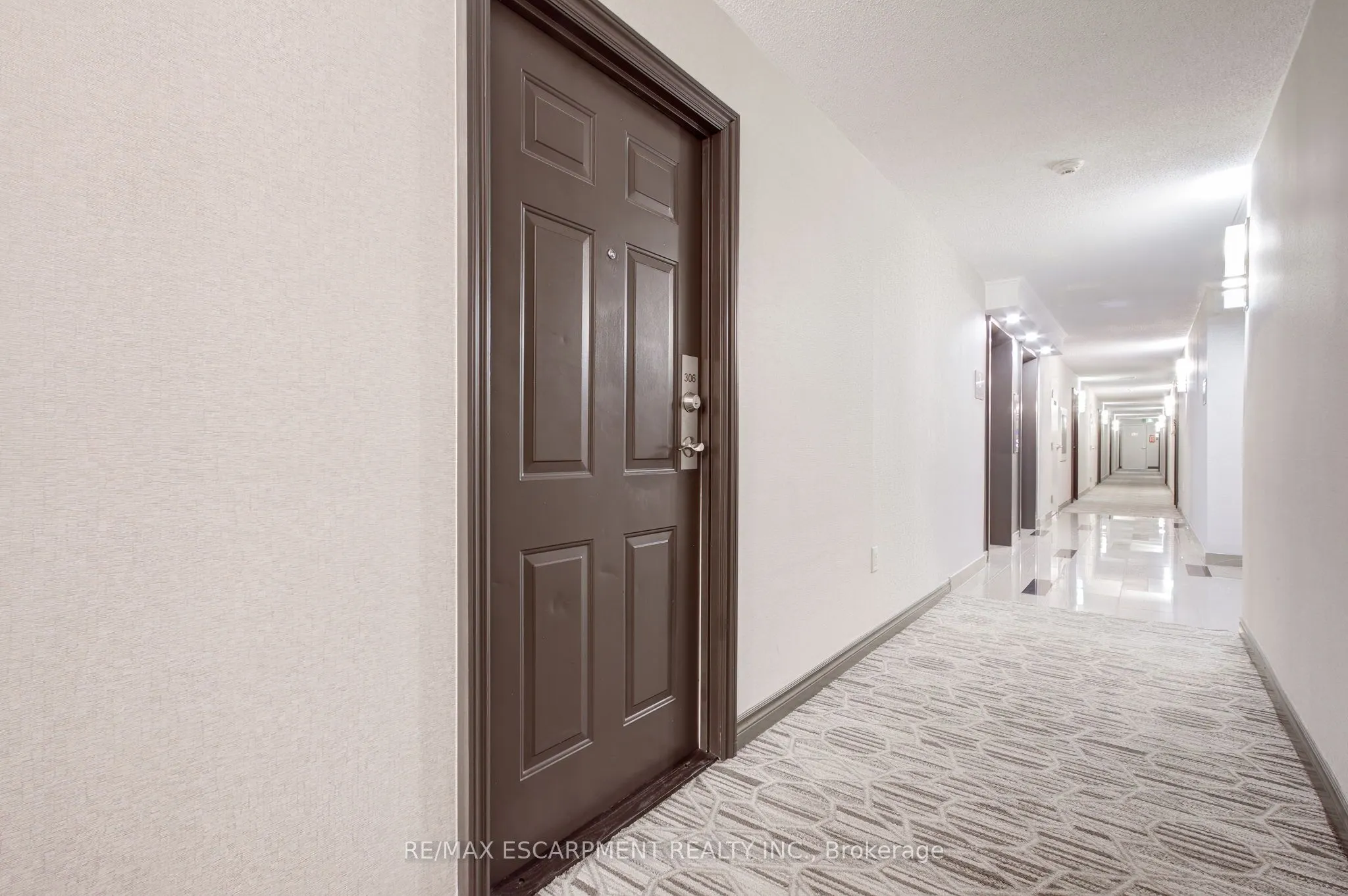 1270 Maple Crossing Boulevard, #306