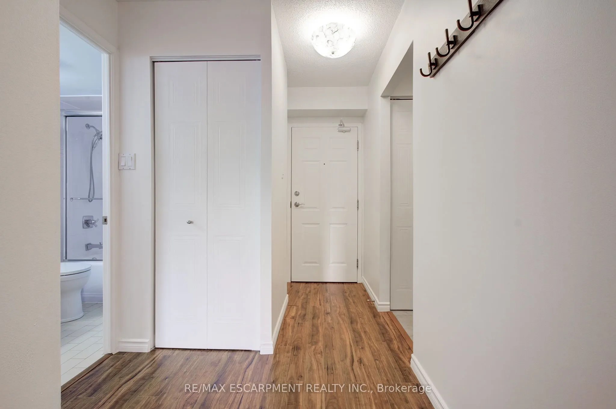 1270 Maple Crossing Boulevard, #306