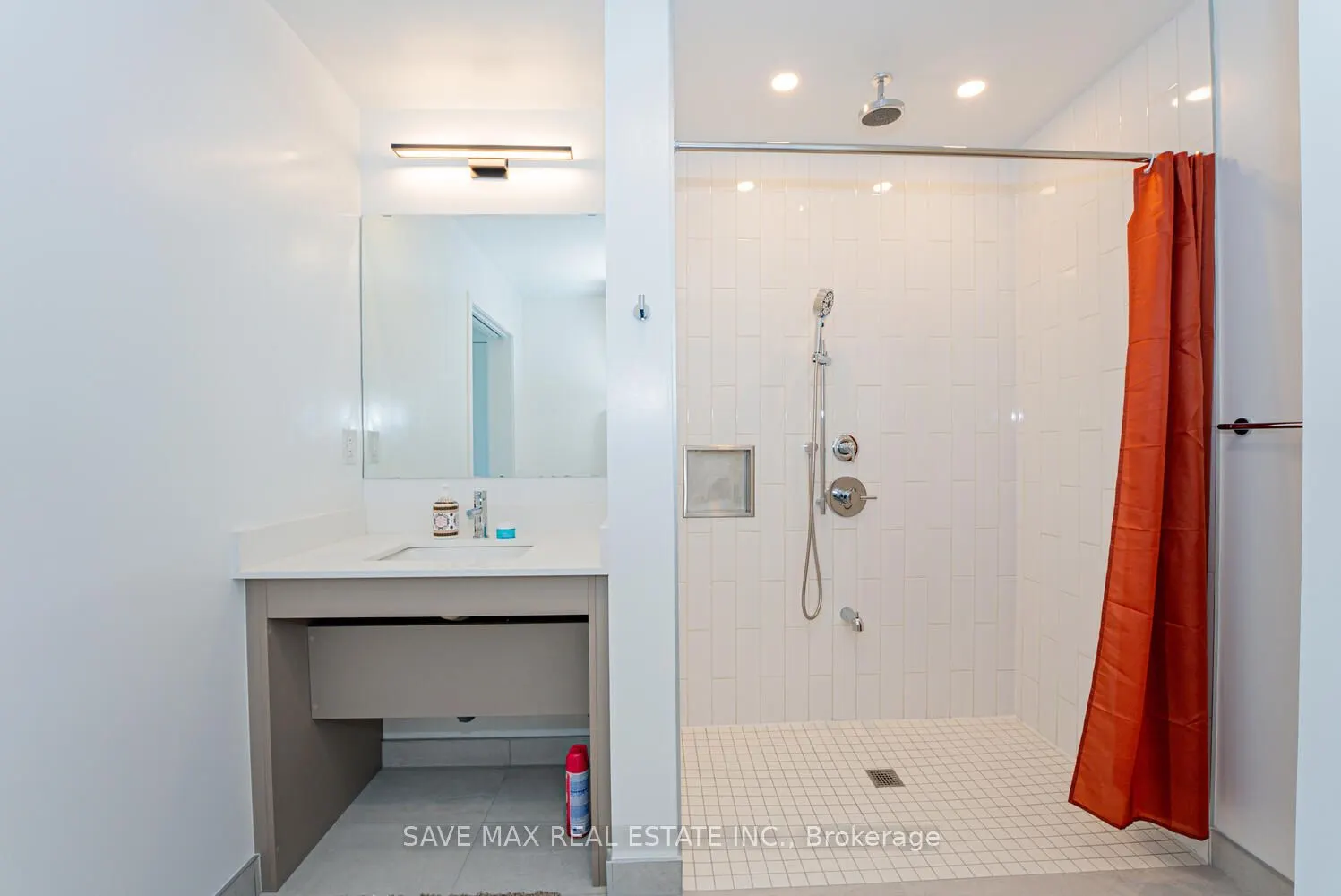 2485 Eglinton Avenue W, #402