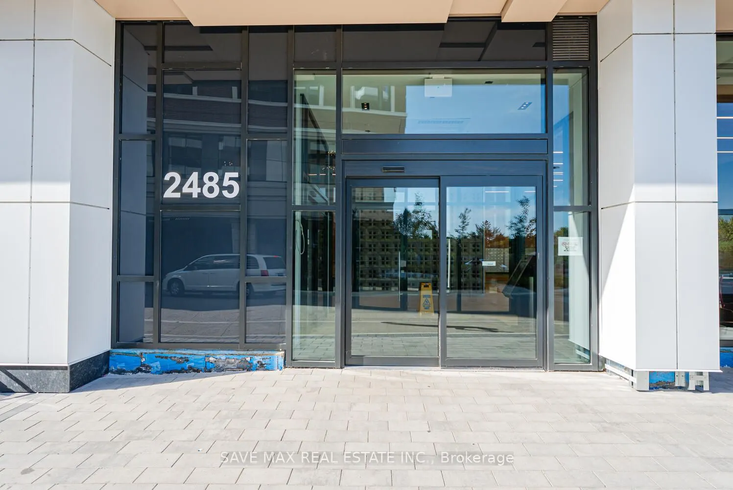 2485 Eglinton Avenue W, #402