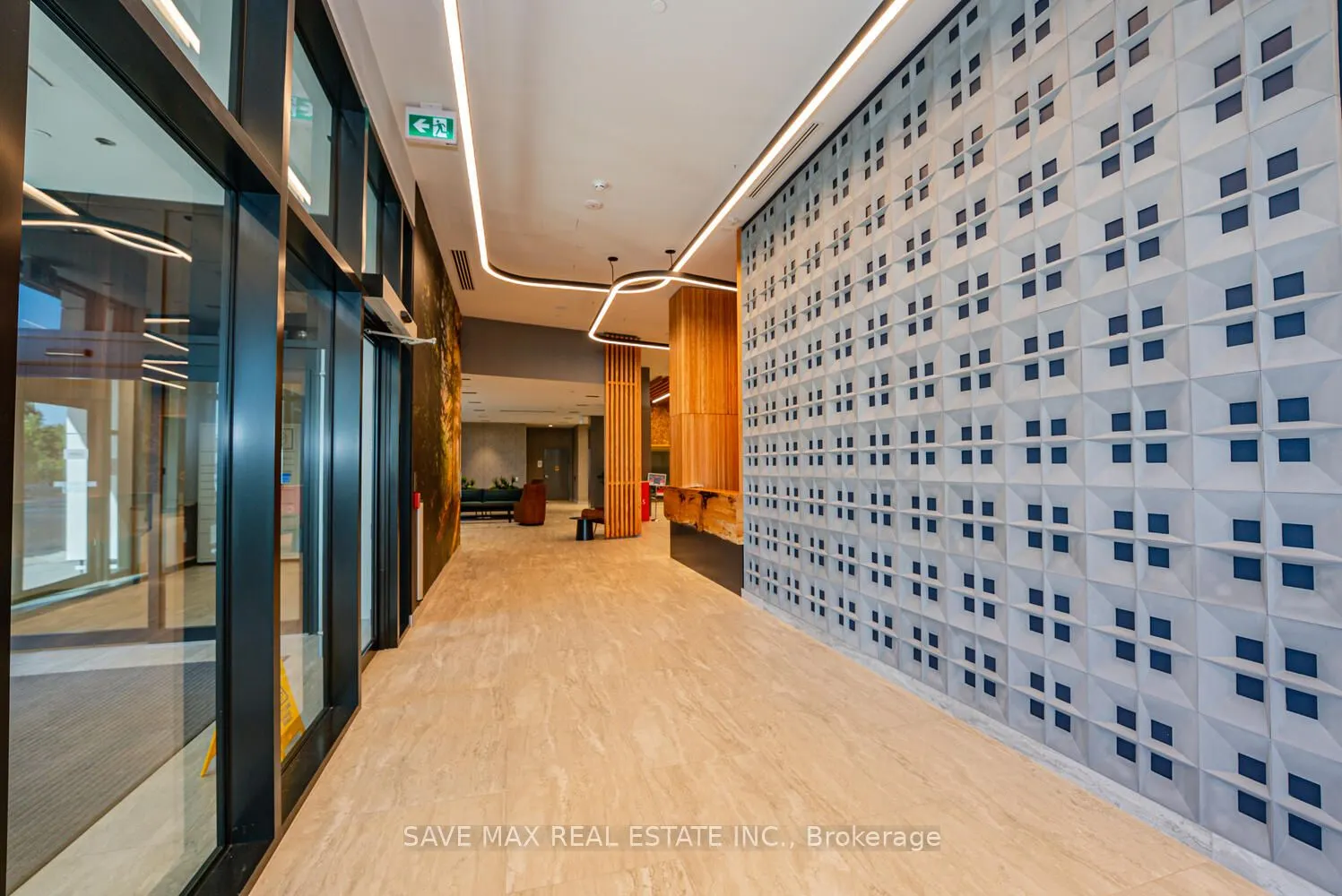 2485 Eglinton Avenue W, #402