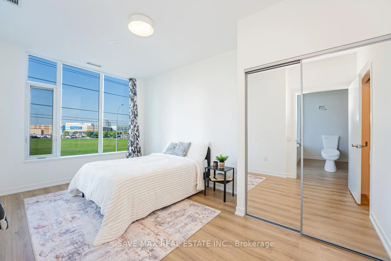 2485 Eglinton Avenue W, #402