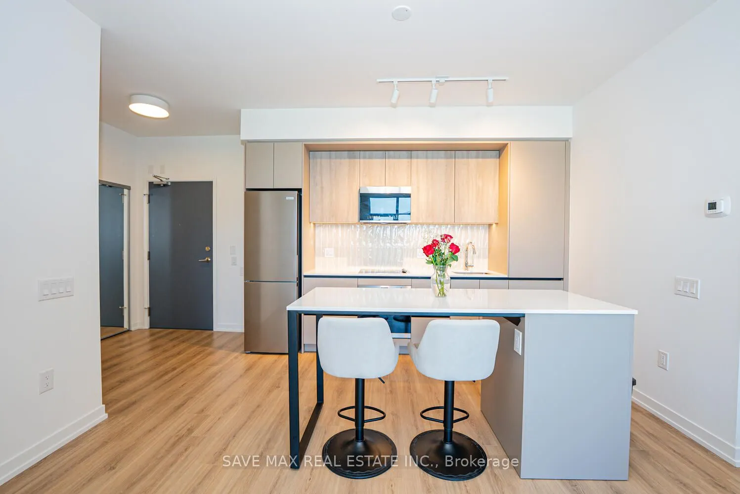2485 Eglinton Avenue W, #402