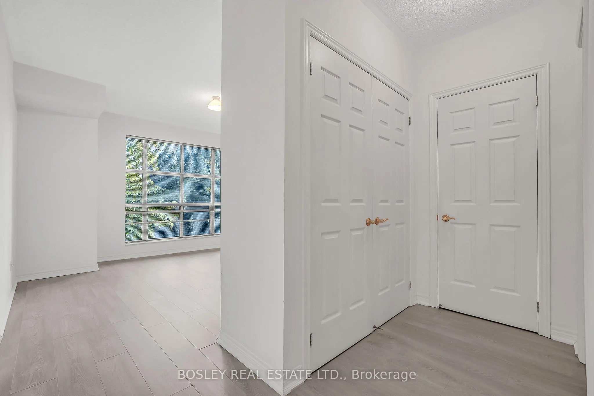 3085 Bloor Street W, #415