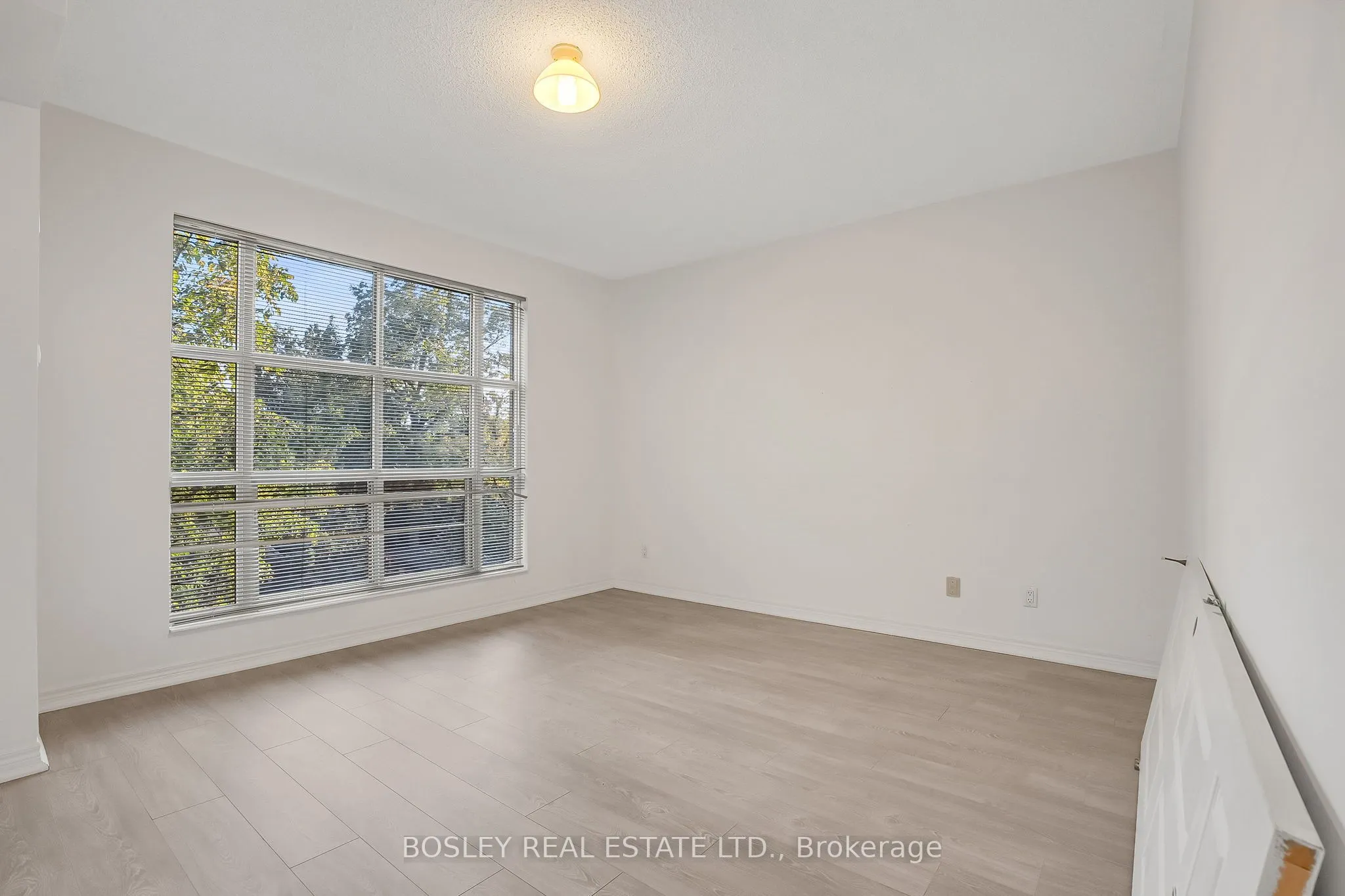 3085 Bloor Street W, #415