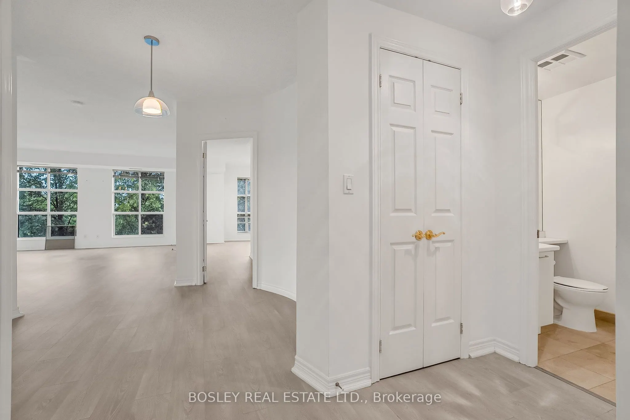 3085 Bloor Street W, #415