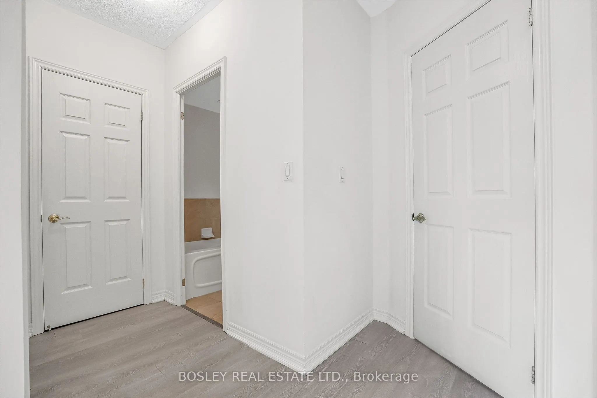 3085 Bloor Street W, #415