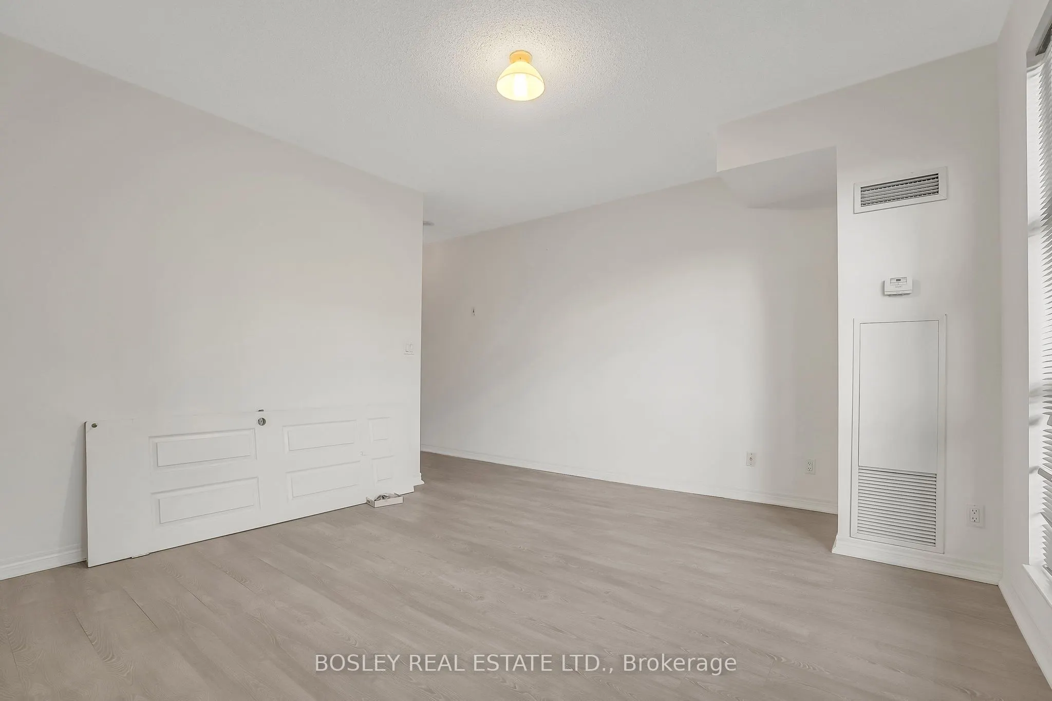 3085 Bloor Street W, #415