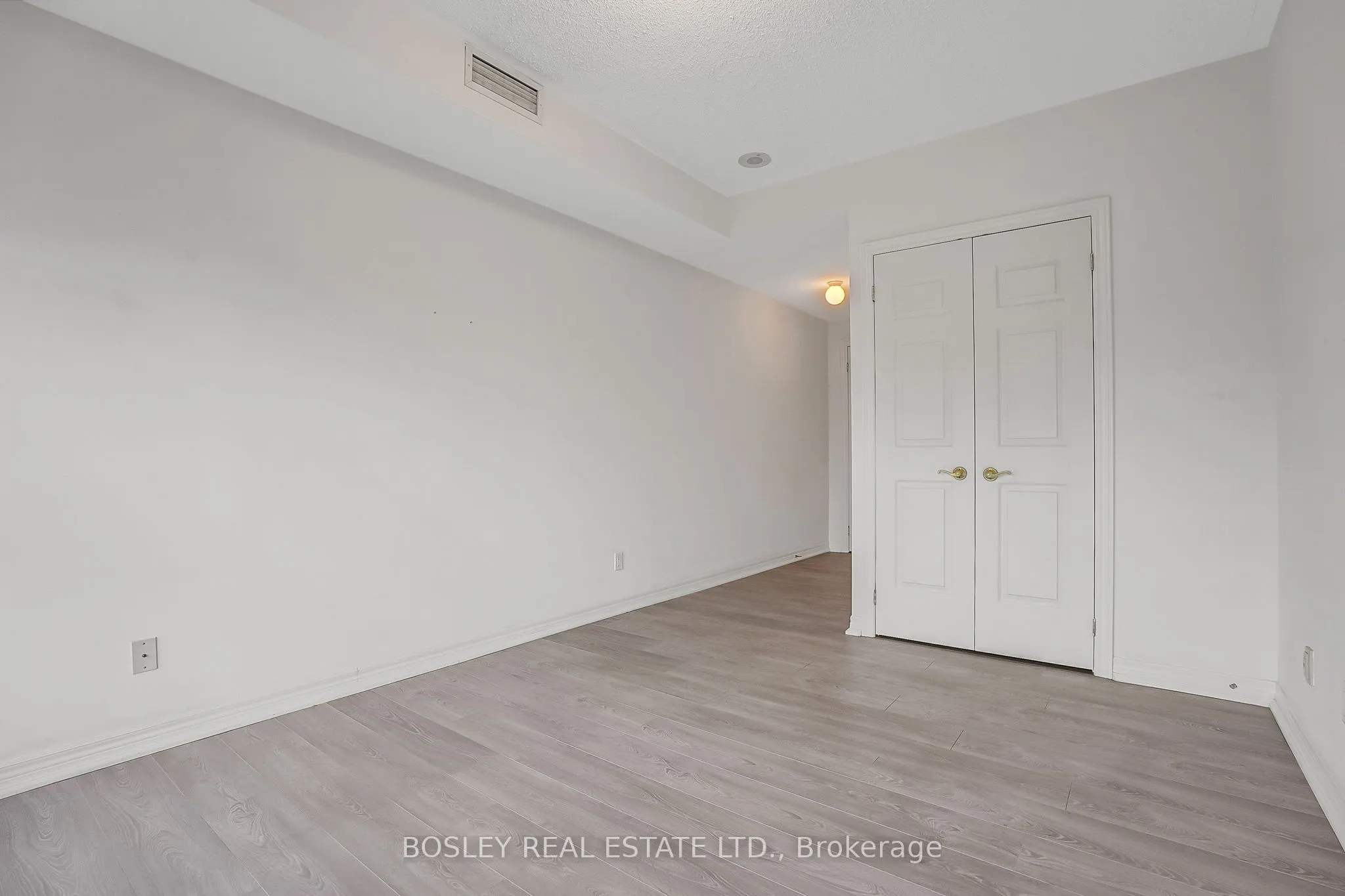 3085 Bloor Street W, #415