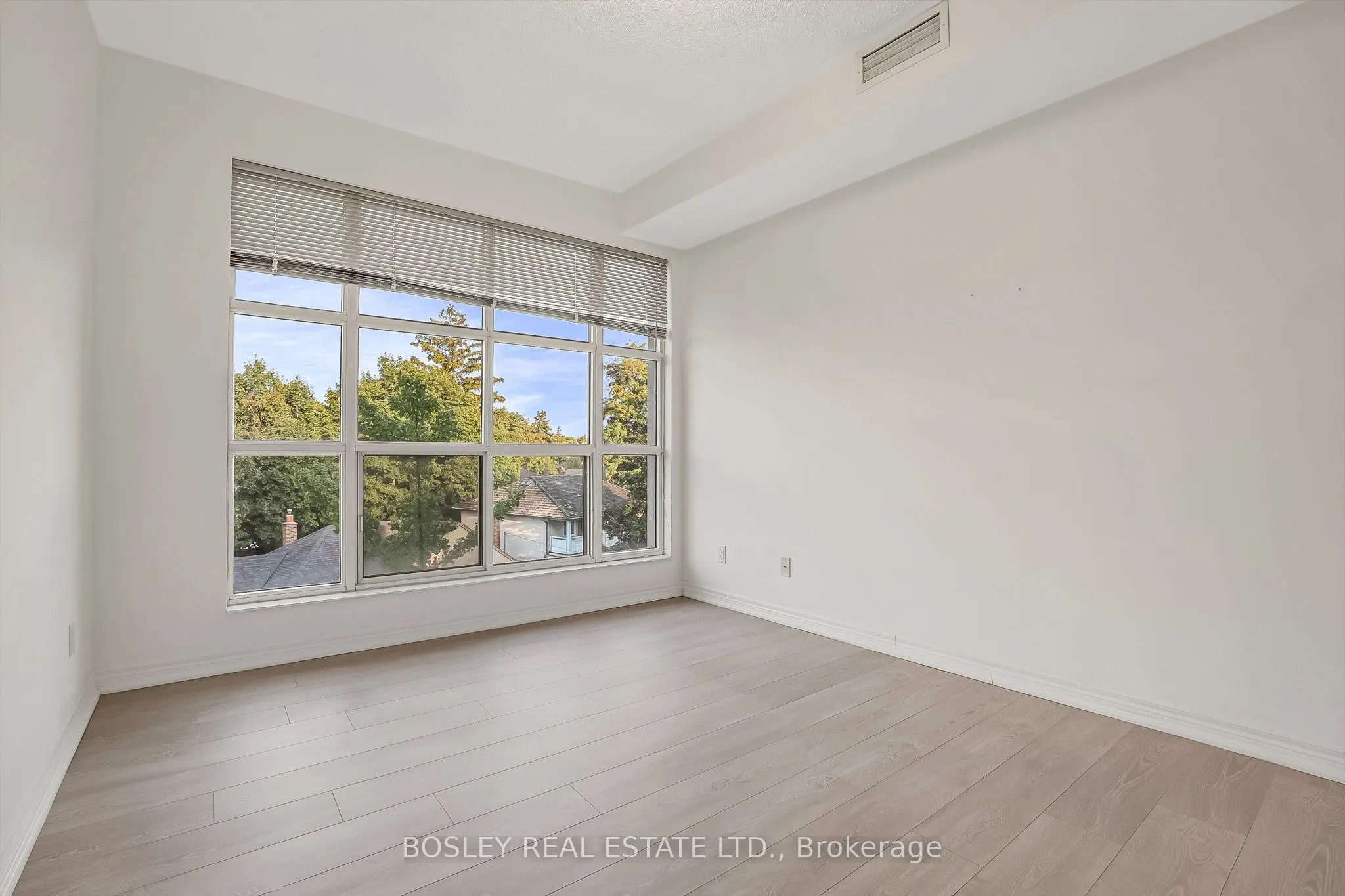 3085 Bloor Street W, #415