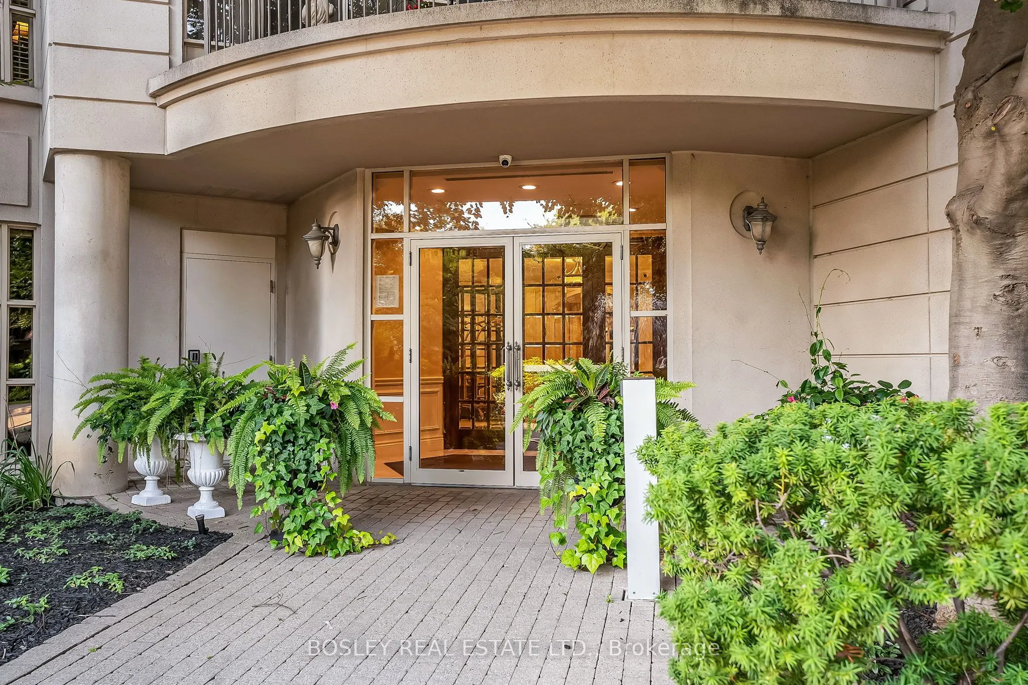3085 Bloor Street W, #415