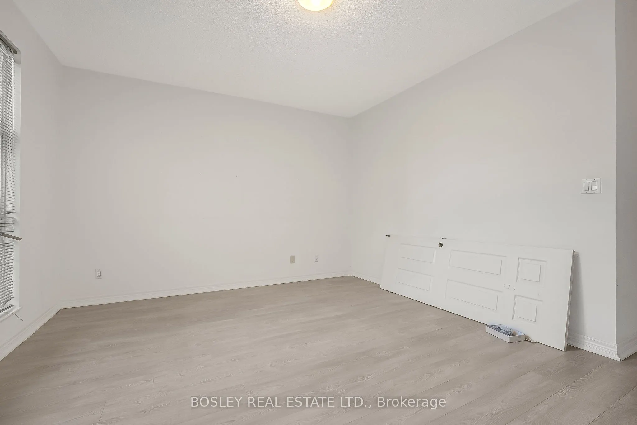 3085 Bloor Street W, #415