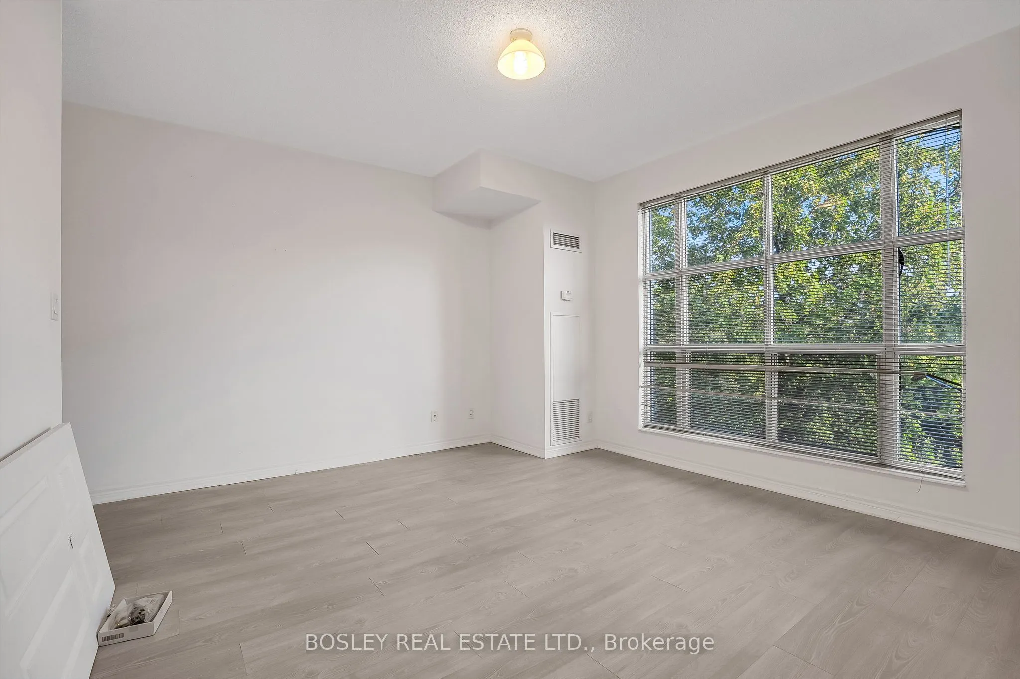 3085 Bloor Street W, #415