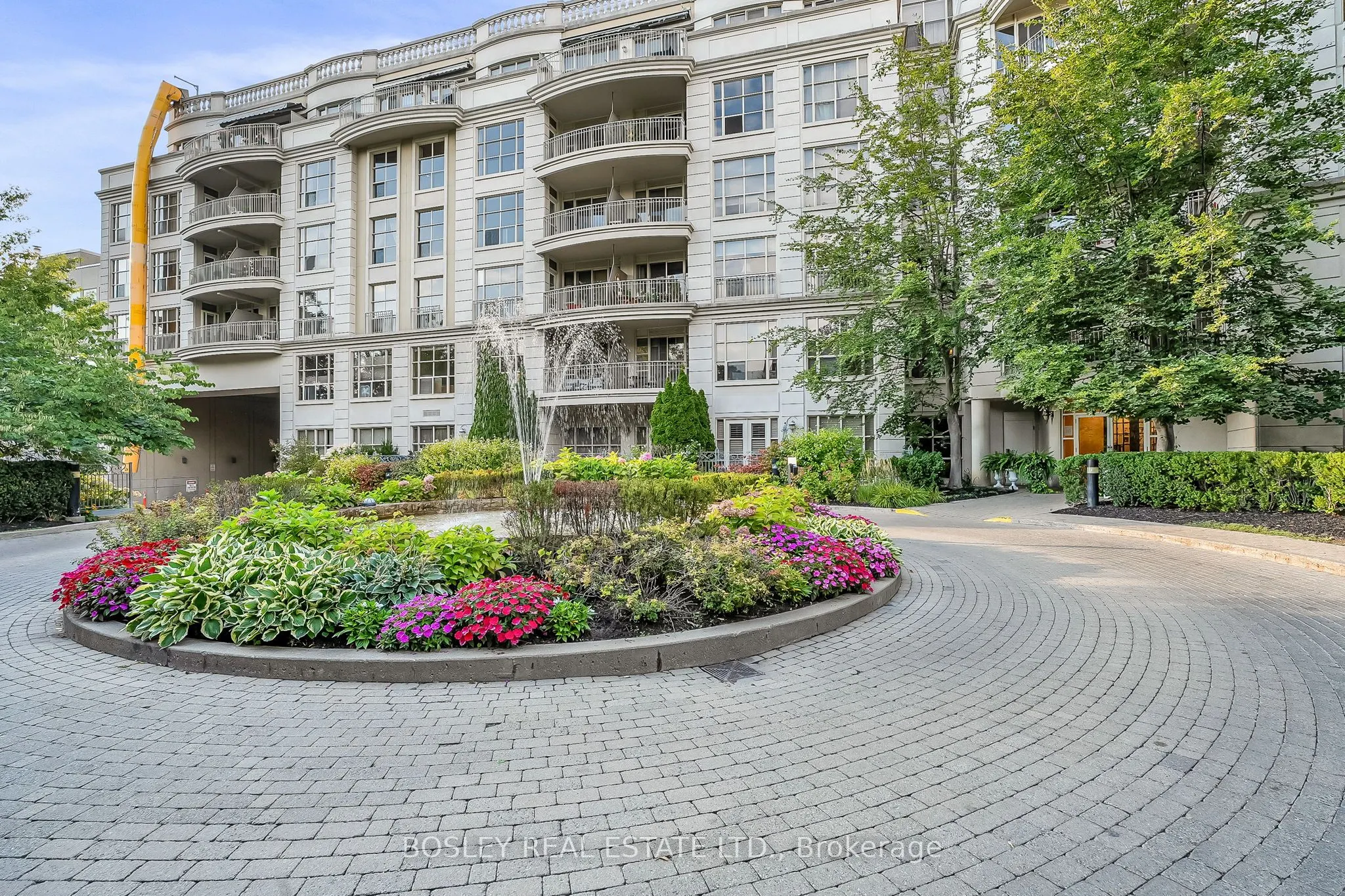 3085 Bloor Street W, #415