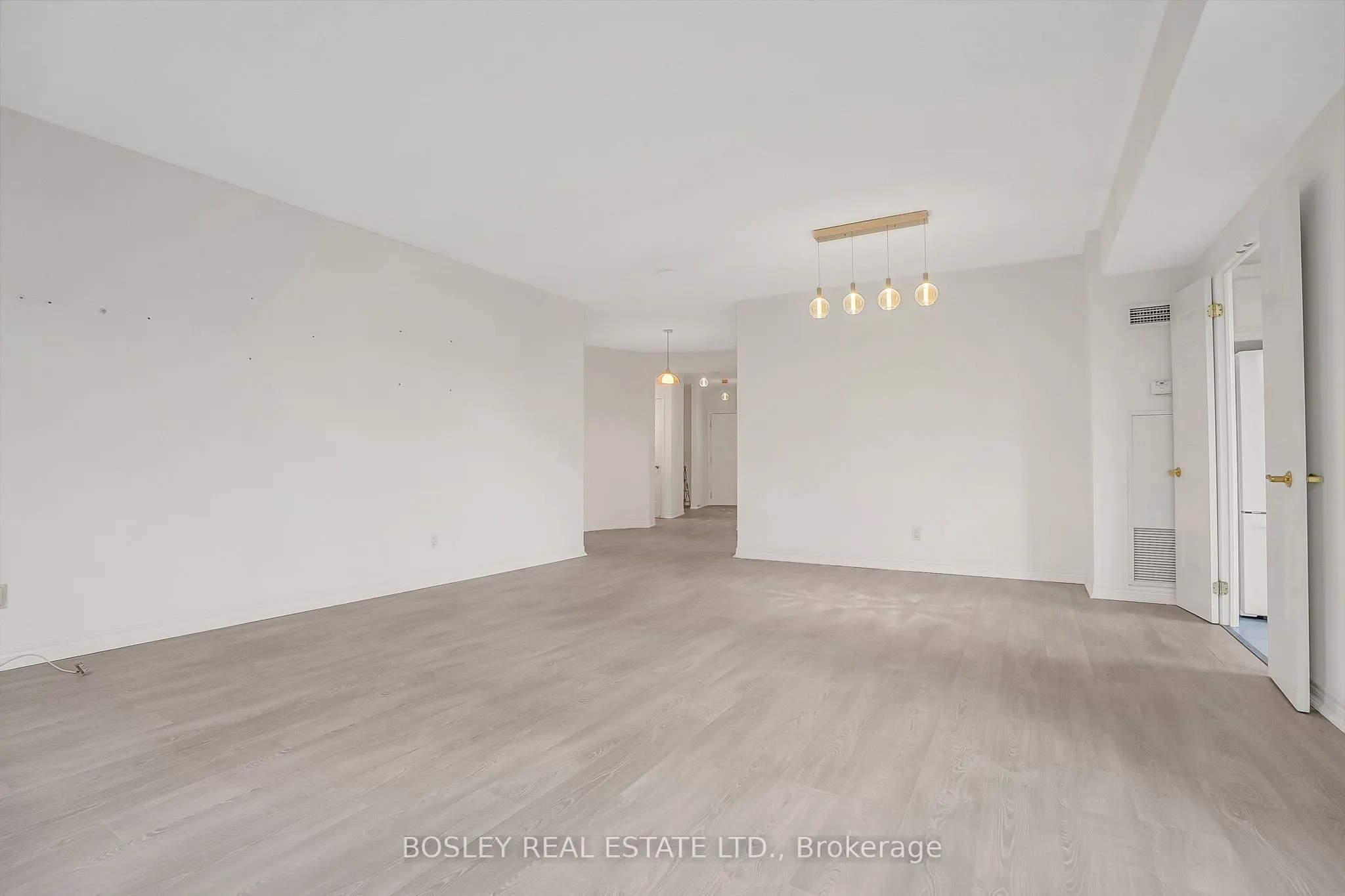 3085 Bloor Street W, #415