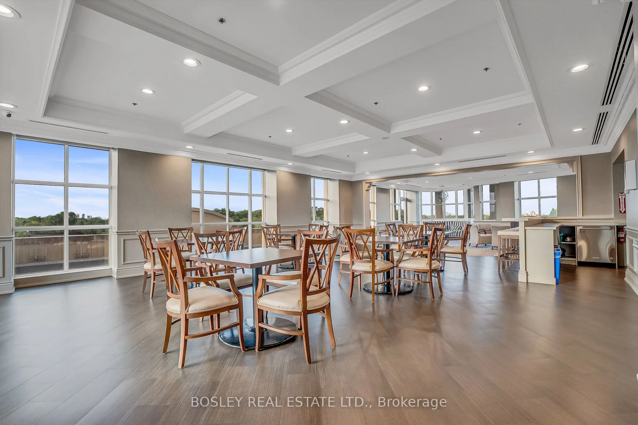 3085 Bloor Street W, #415