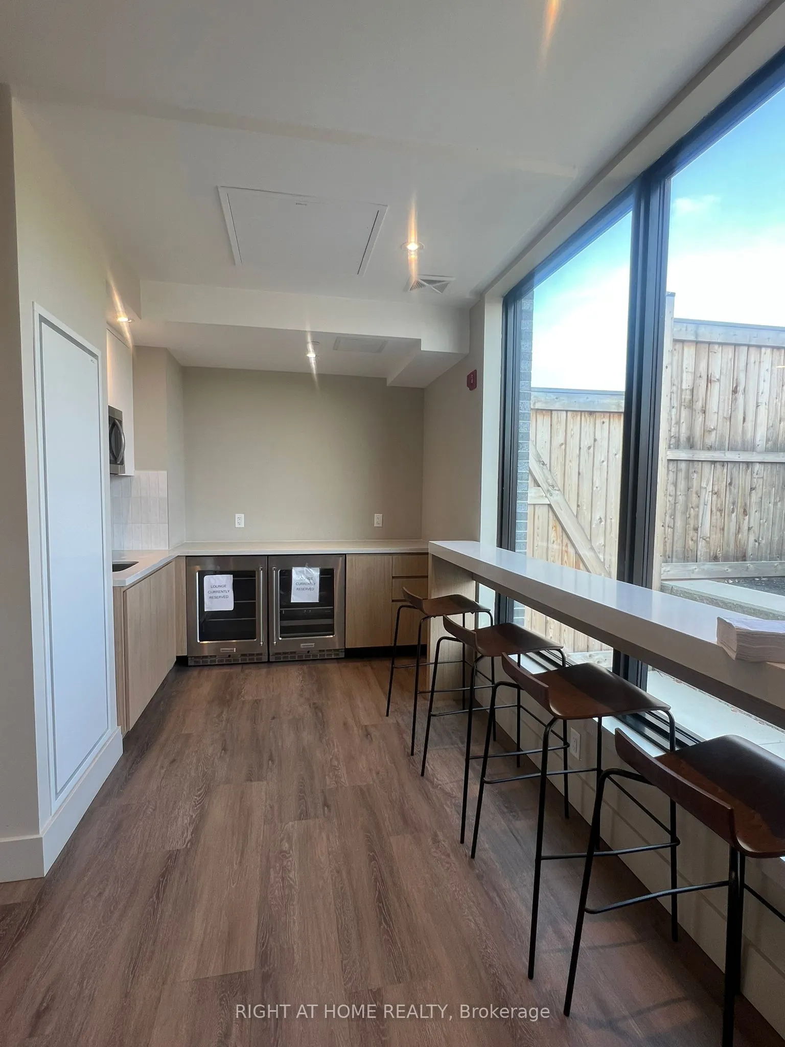 1440 Clarriage Court E, #109